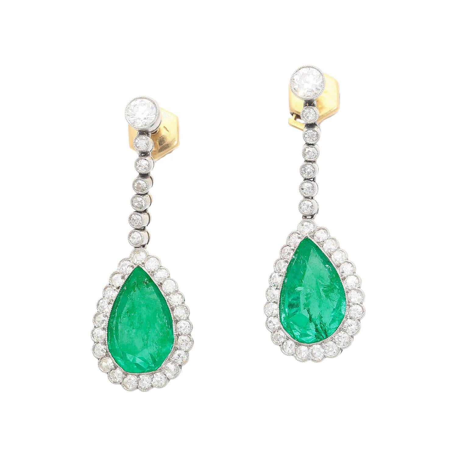 Art Deco Vintage AGL Certified 10 Carat Colombian Emerald Drop Earrings in Platinum For Sale