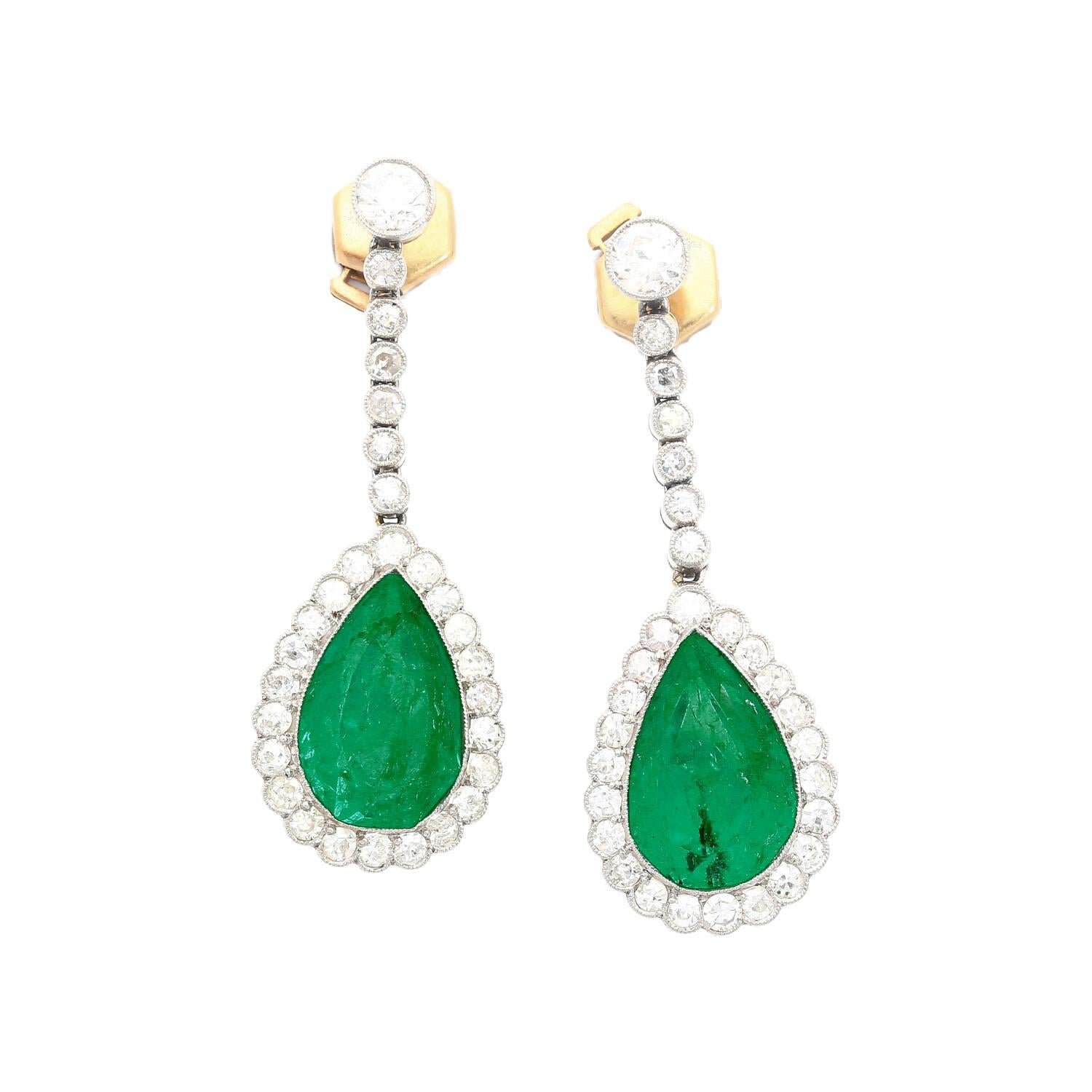 Women's Vintage AGL Certified 10 Carat Colombian Emerald Drop Earrings in Platinum For Sale