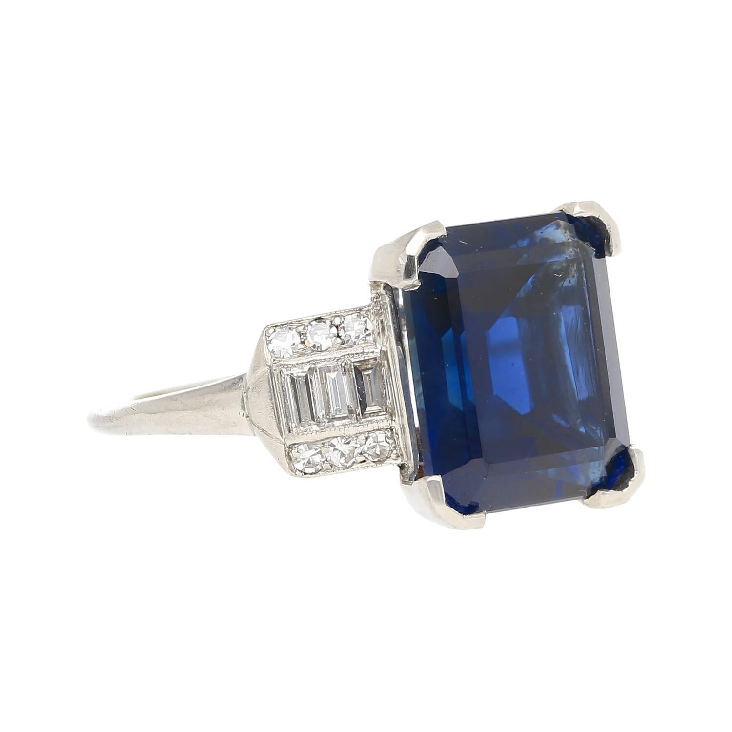 Vintage AGL Certified 6.80 Carat No Heat Blue Sapphire and Diamond Platinum Ring In Excellent Condition For Sale In Miami, FL