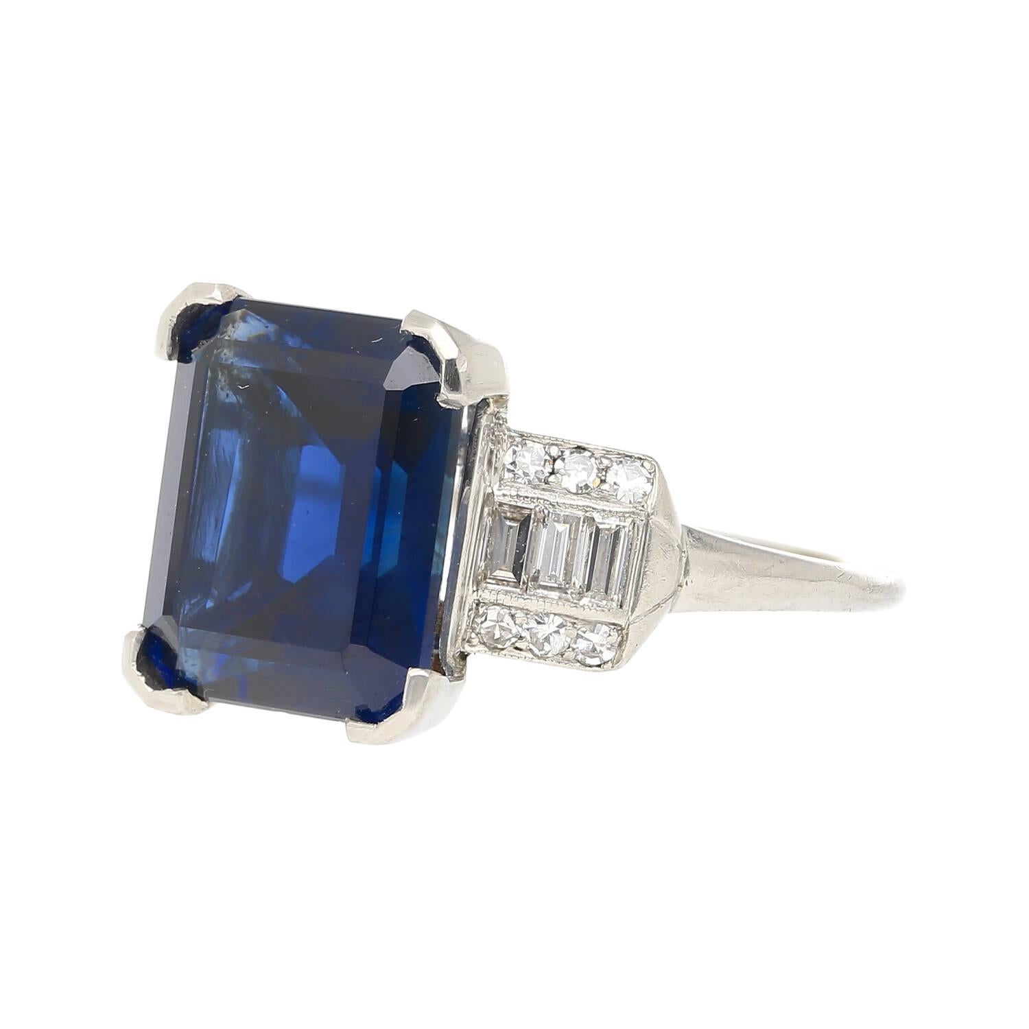Vintage AGL Certified 6.80 Carat No Heat Blue Sapphire and Diamond Platinum Ring For Sale 1