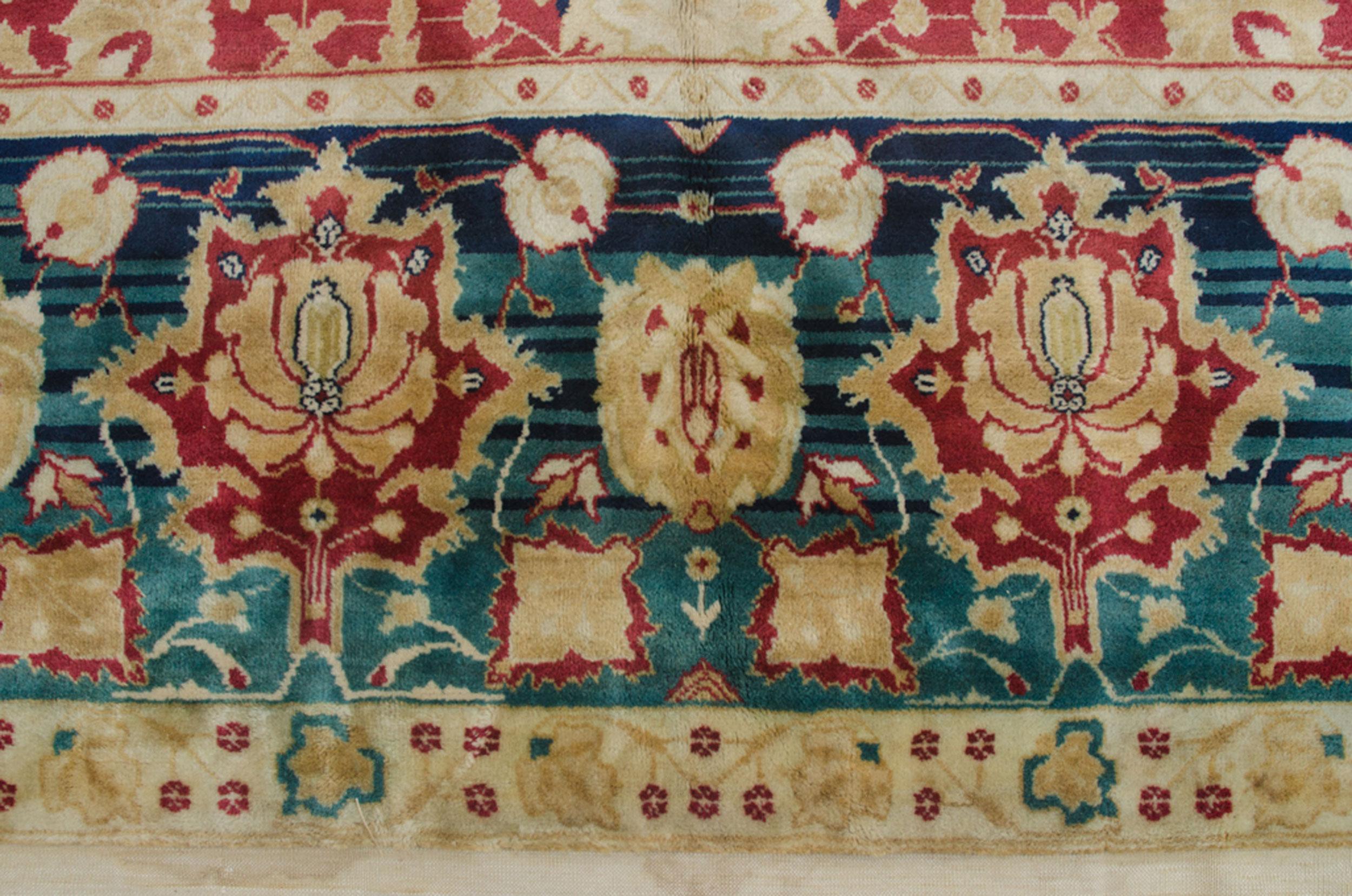 Late 20th Century Vintage Agra Carpet, India For Sale