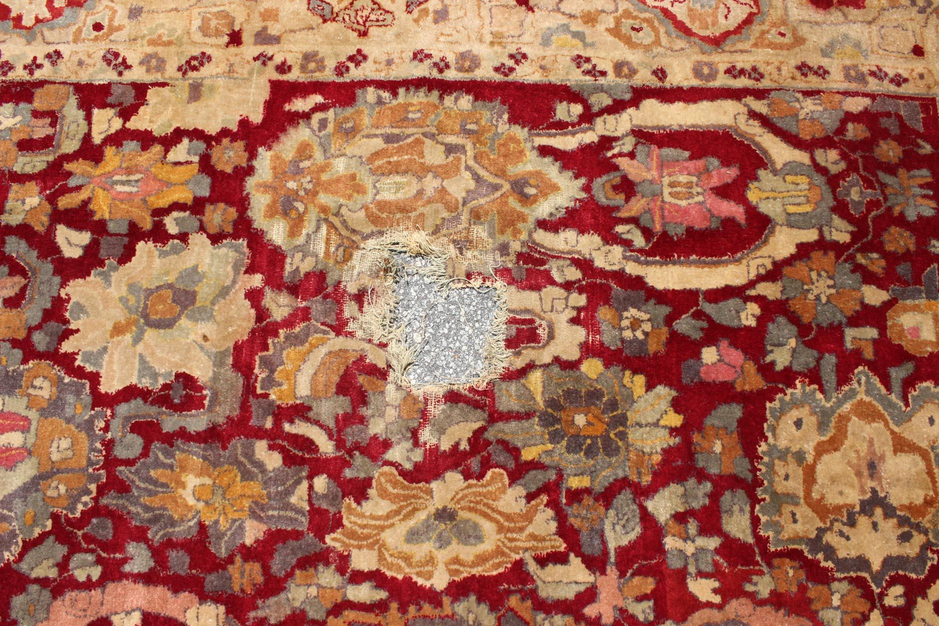   Bauhaus-Teppich Inspiriert von der Agra-Tradition des 18. Jahrhunderts. 

Maße: 6'7 x 9'5      

  Vintage Agra Design Deutsch Bauhaus Made Teppich mit All-Over Floral Design in Rot und Multi Farben  

 1940's vintage Agra Designteppich Deutsches