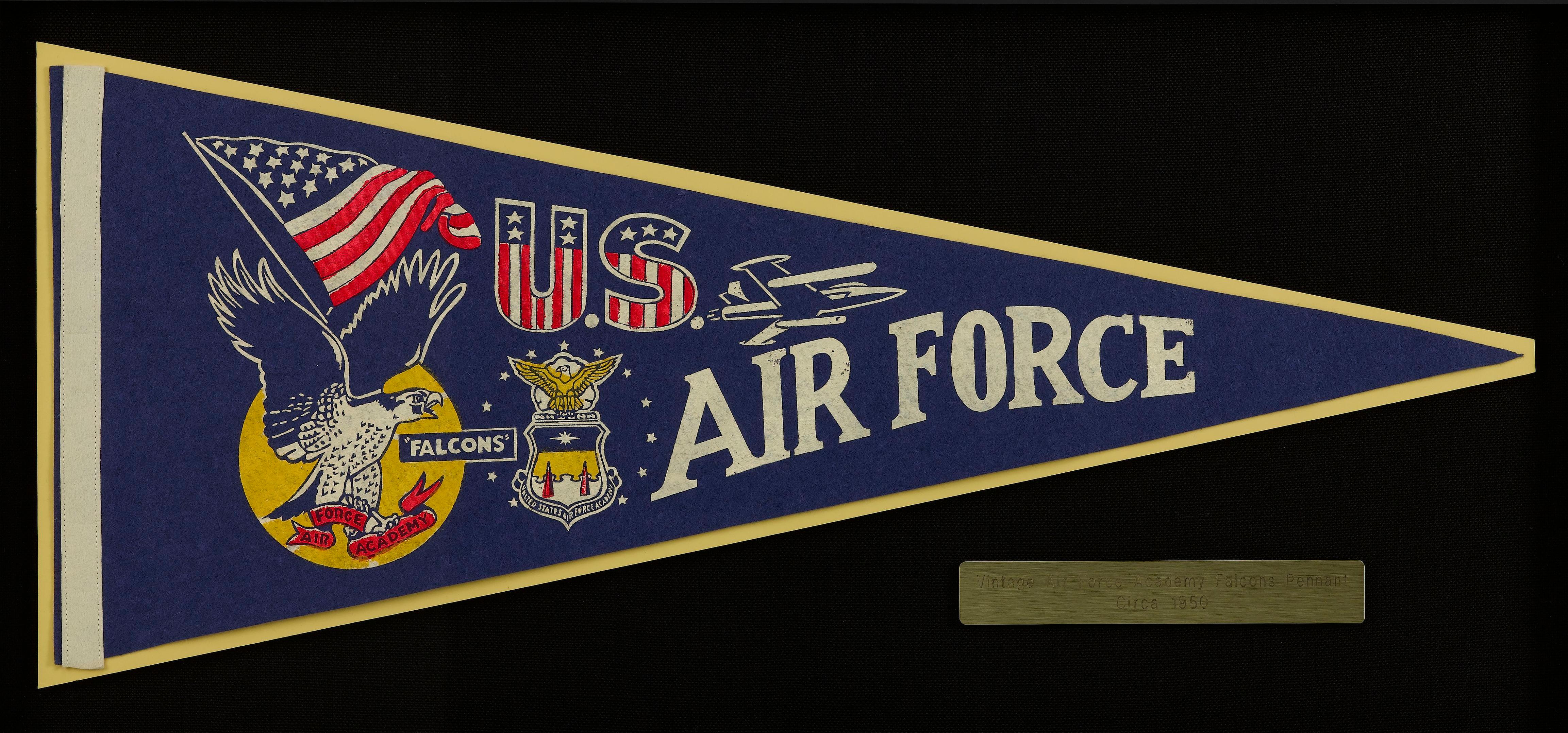Mid-Century moderno Pennant d'epoca dell'Air Force Academy Falcons, circa anni '50 in vendita
