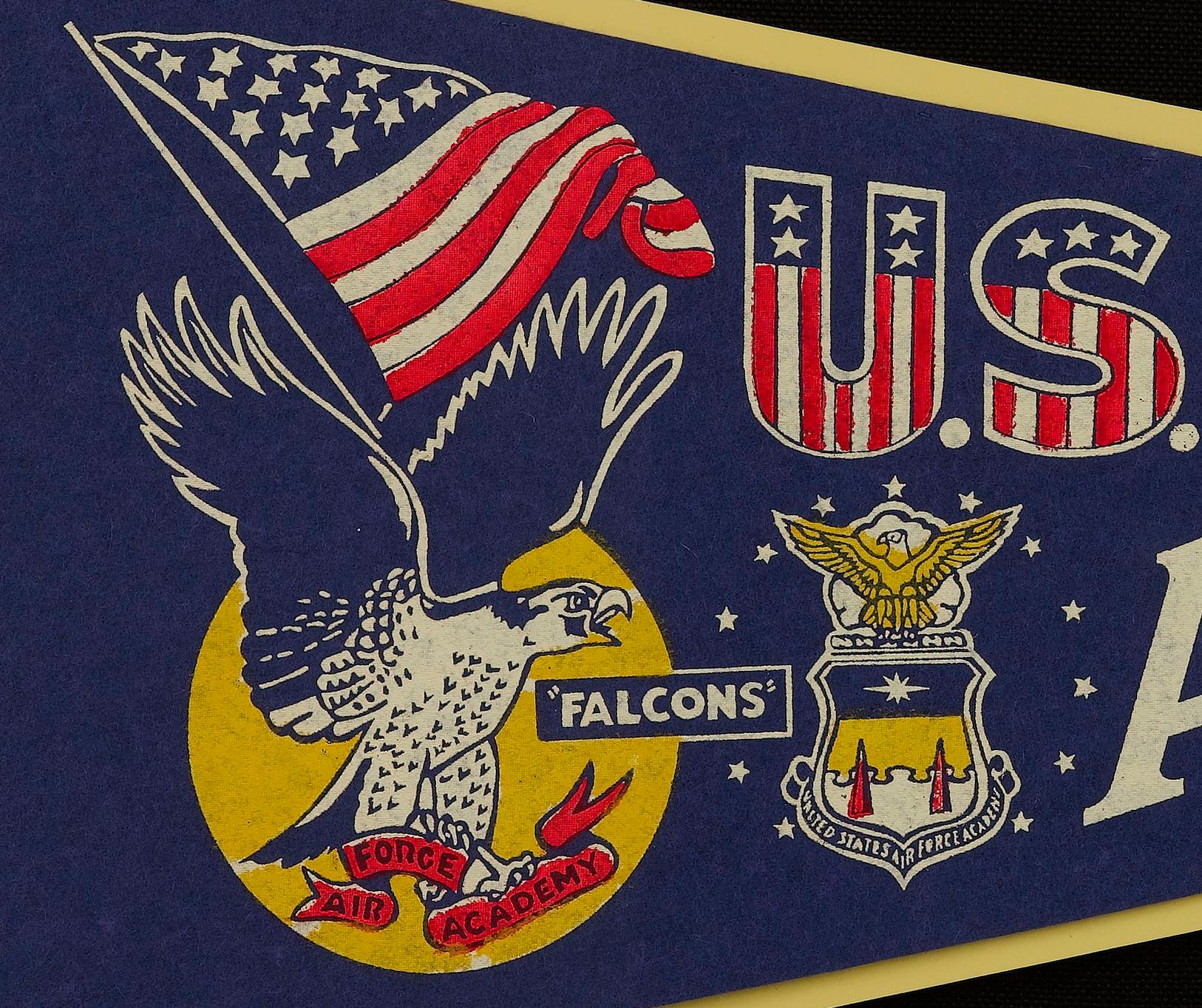 Americano Pennant d'epoca dell'Air Force Academy Falcons, circa anni '50 in vendita