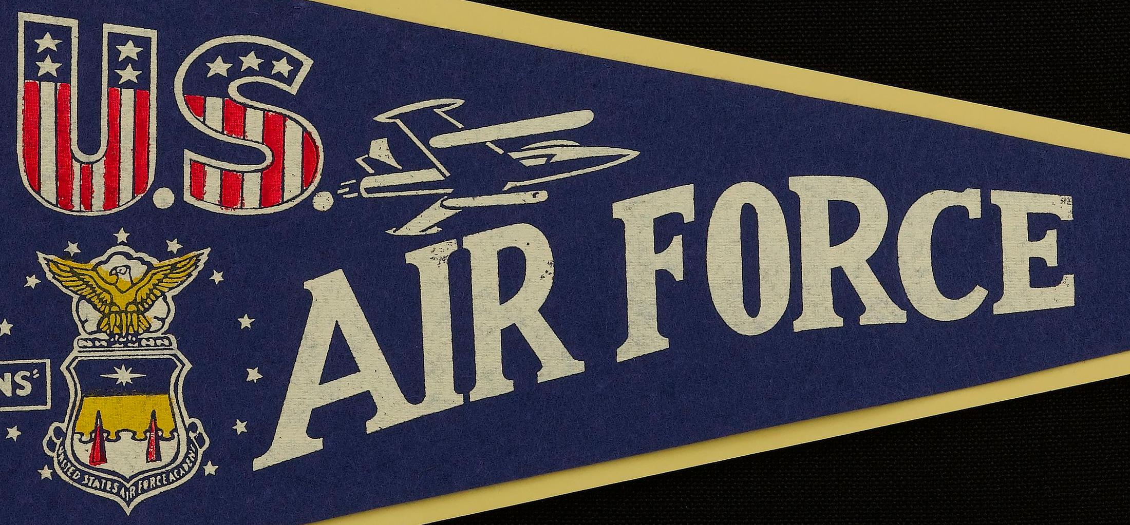 Pennant d'epoca dell'Air Force Academy Falcons, circa anni '50 In condizioni buone in vendita a Colorado Springs, CO