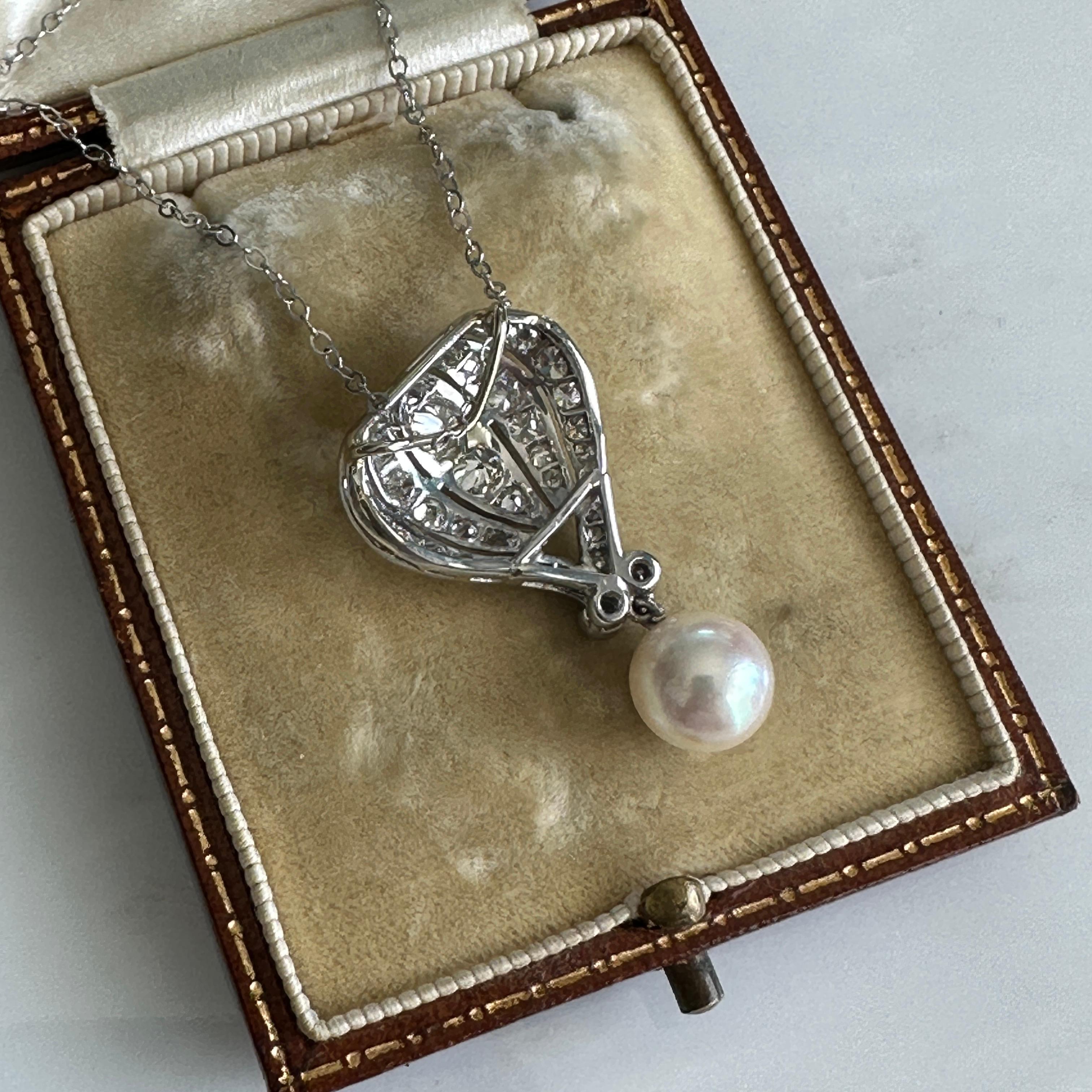 balloon pendant