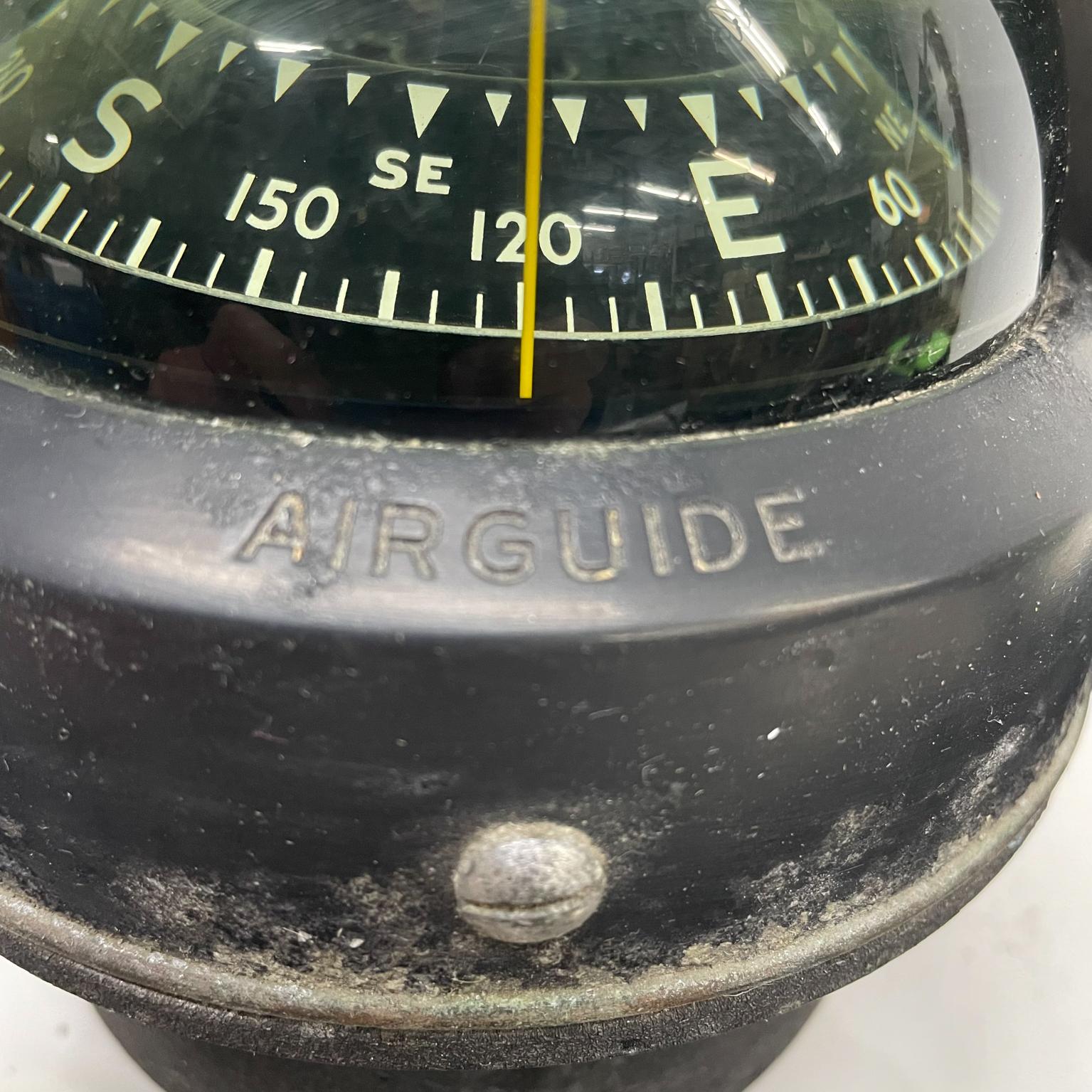 Vintage AirGuide Black Marine Boat Compass Chicago In Fair Condition In Chula Vista, CA