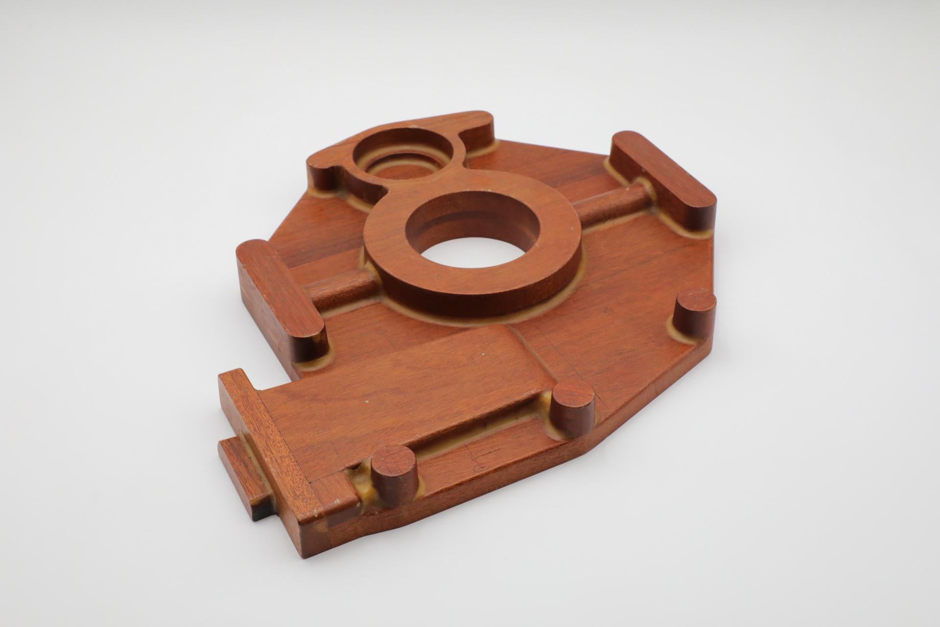 Stampo per parti di aeroplano vintage / Scultura astratta in Wood in vendita 5