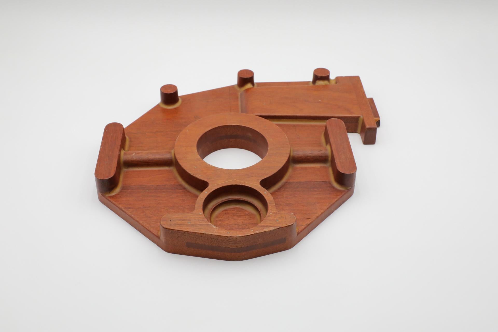Stampo per parti di aeroplano vintage / Scultura astratta in Wood in vendita 11