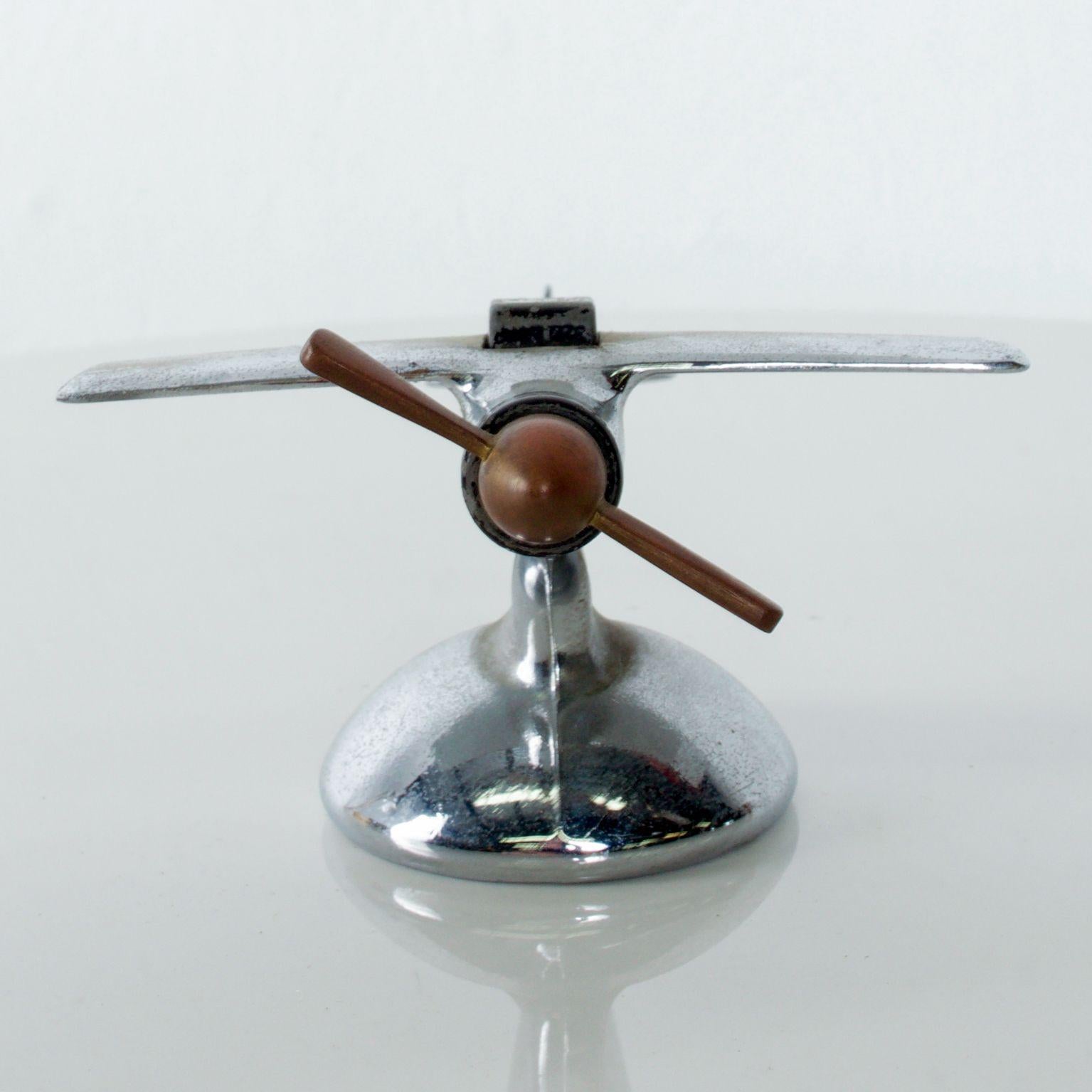 1930s Art Deco AIRFLAME Chrome Airplane Table Cigarette Lighter In Good Condition In Chula Vista, CA