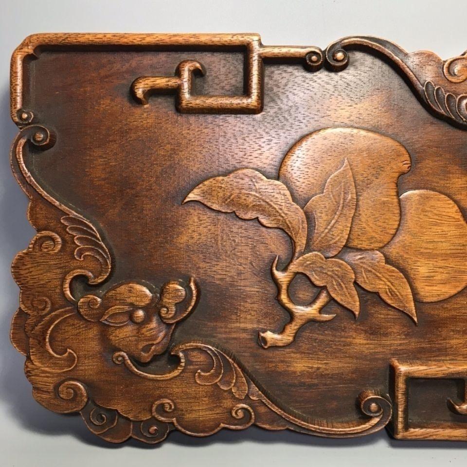 Vintage Aisan Wooden Carving Longevity Bats and Peaches Tea Plaque In Fair Condition For Sale In 景德镇市, CN