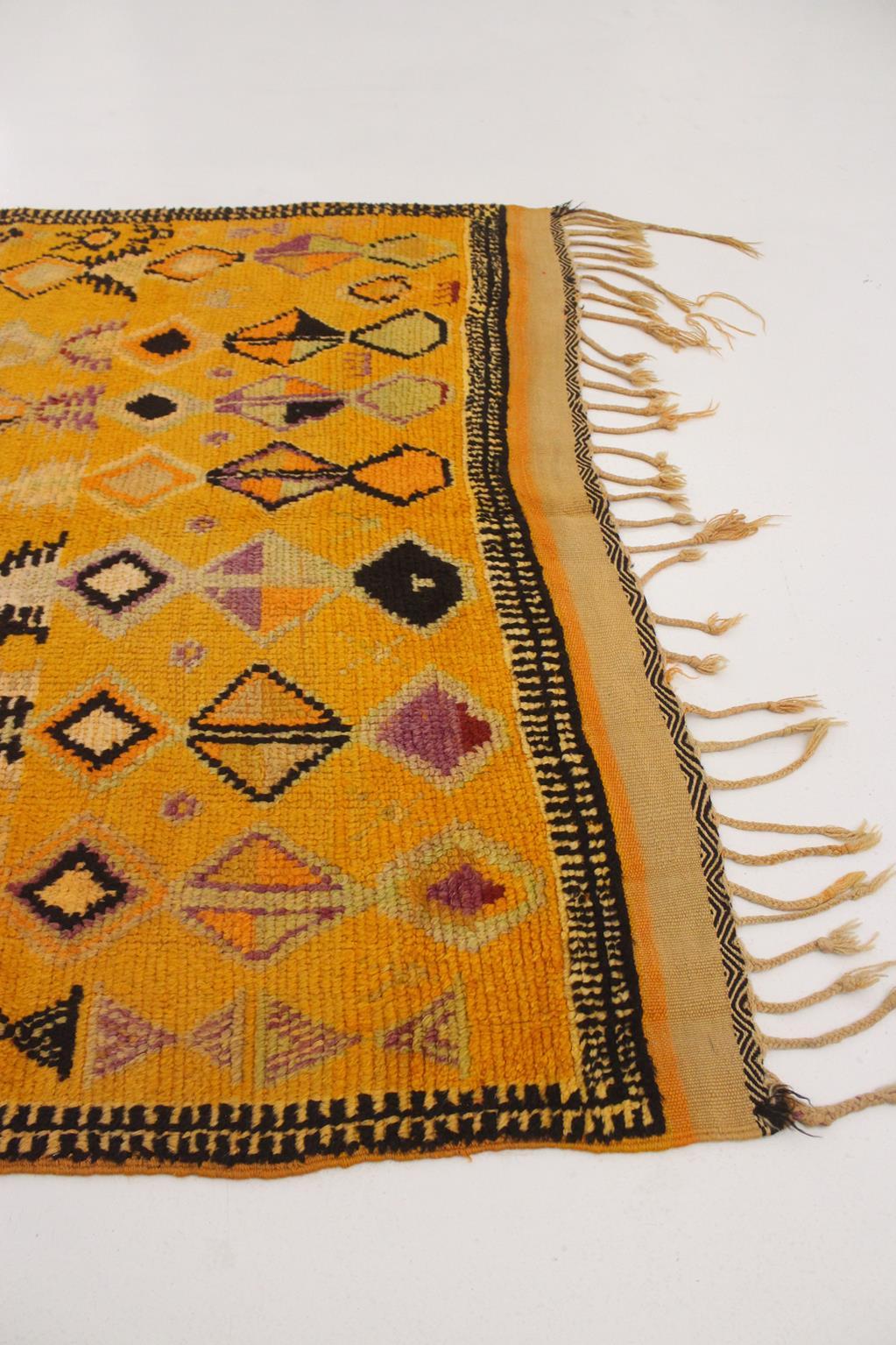 Vintage Ait Ouaouzguite rug - Yellow/purple/black - 5x12.1feet / 152x370cm For Sale 2