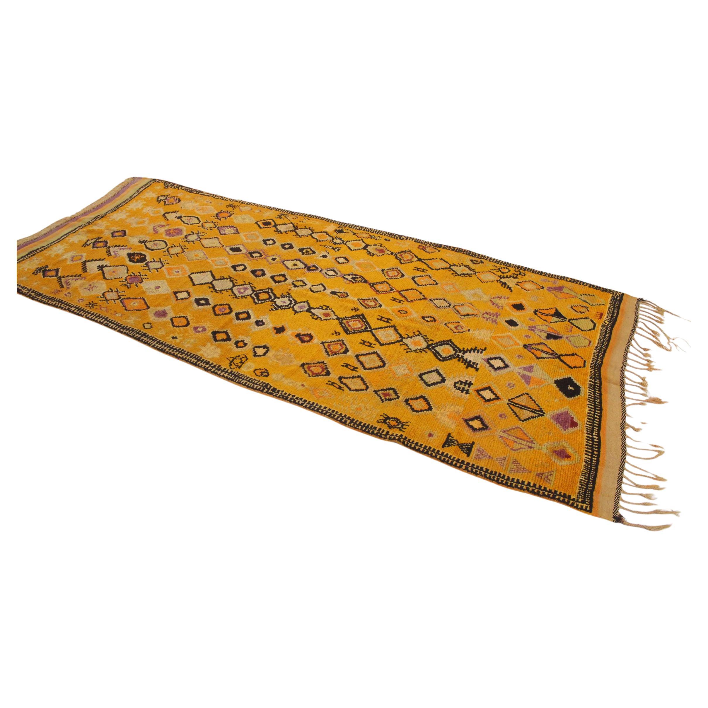 Vintage Ait Ouaouzguite rug - Yellow/purple/black - 5x12.1feet / 152x370cm For Sale