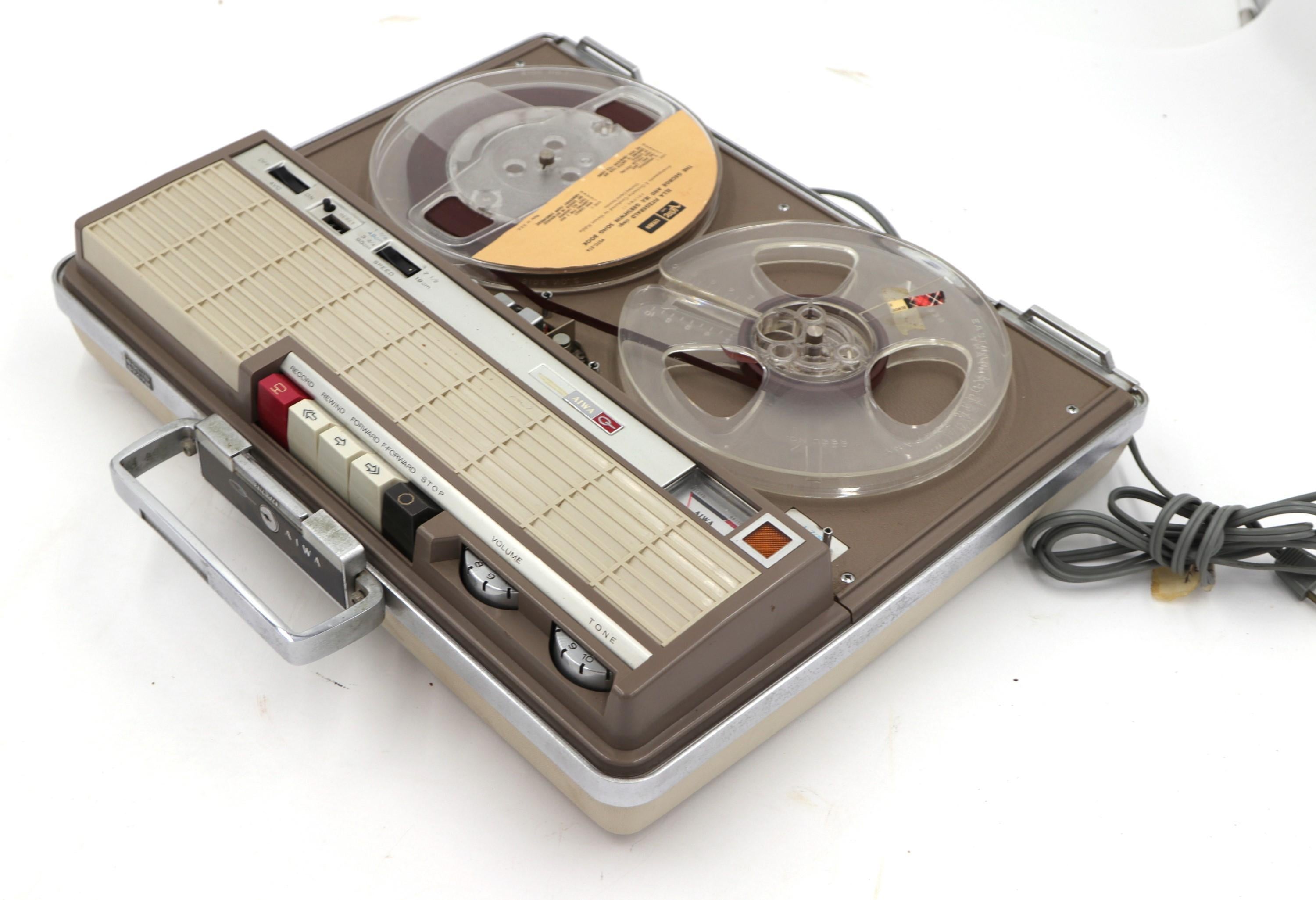 Vintage Aiwa Portable Reel to Reel Transitor Recorder/ Player Solid State, Case 1