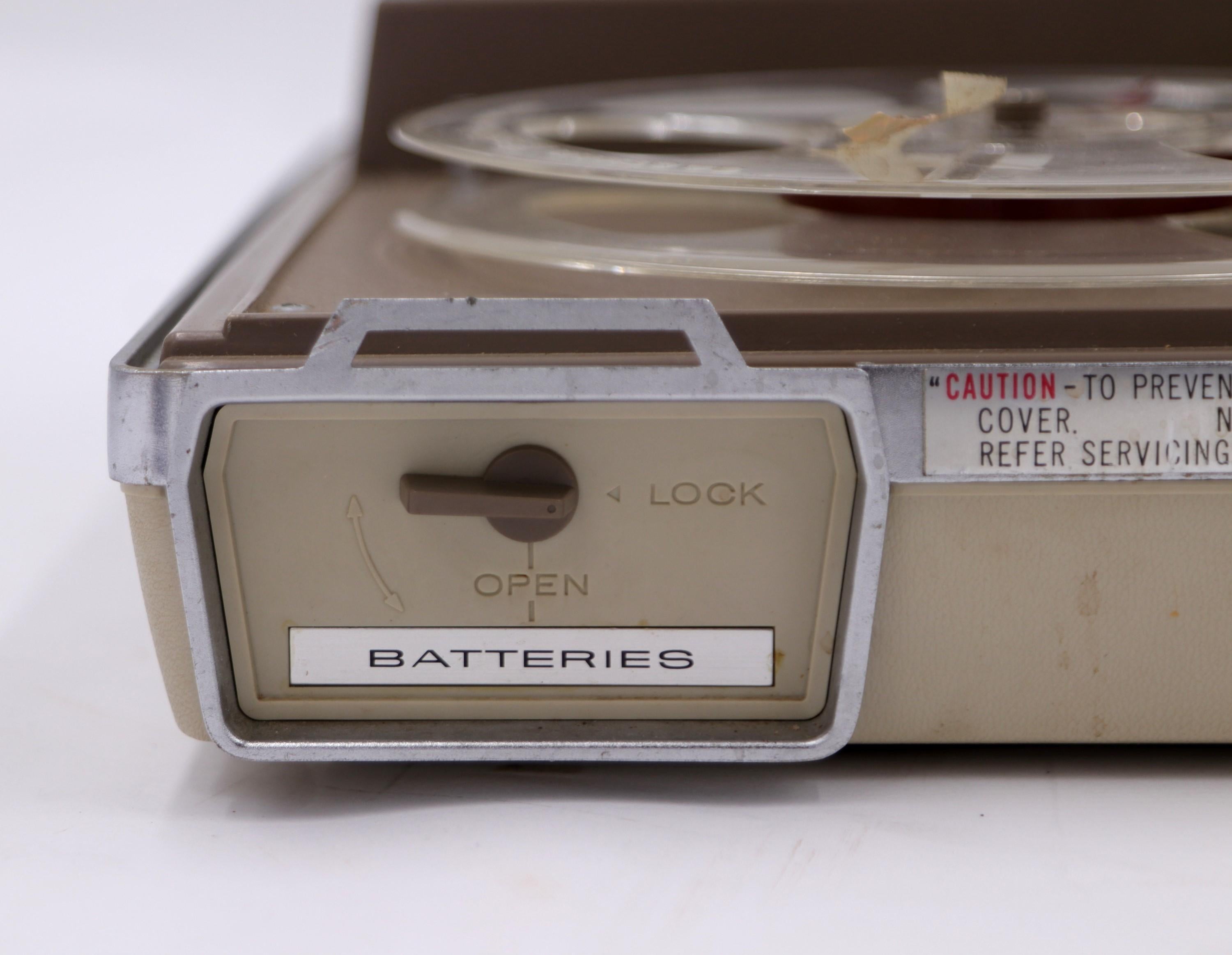 Vintage Aiwa Portable Reel to Reel Transitor Recorder/ Player Solid State, Case 6