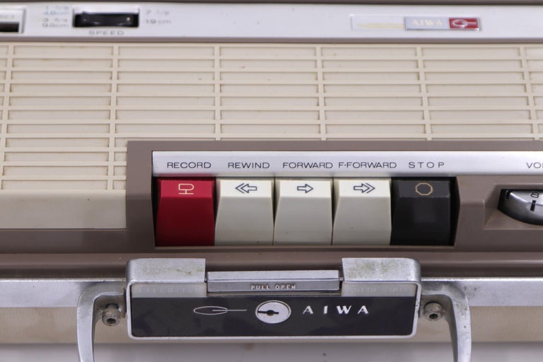 Vintage Aiwa Portable Reel to Reel Transitor Recorder/ Player