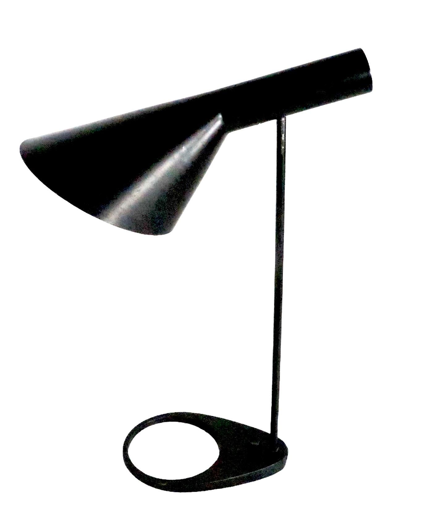 Vintage AJ  Desk Lamp by Jacobsen for Poulsen c 1960/1970's For Sale 3
