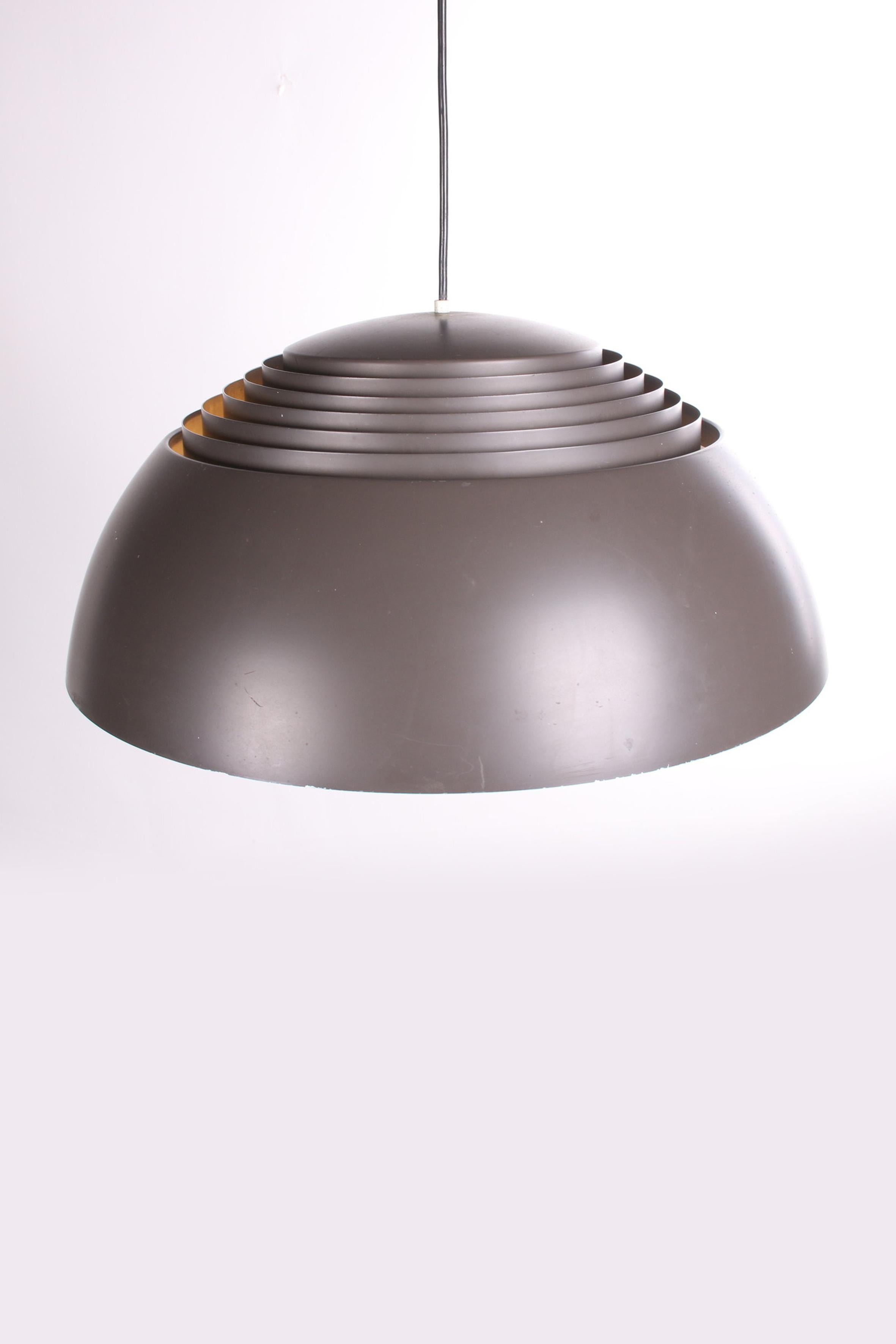 Vintage AJ Royal Pendant Lamp by Arne Jacobsen For Sale 5