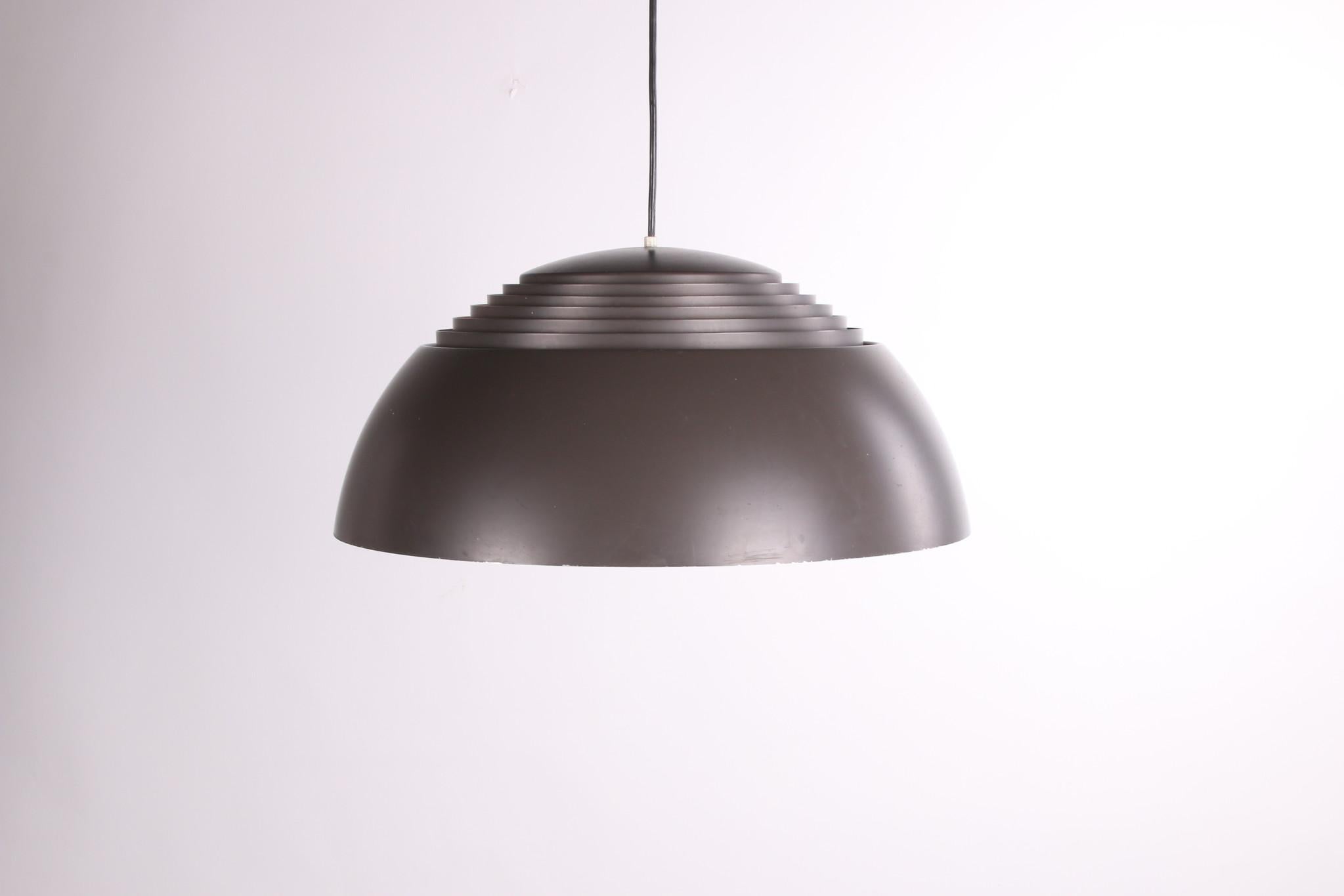 Vintage AJ Royal Pendant Lamp by Arne Jacobsen For Sale 1