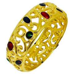 Pulsera brazalete vintage AK ANNE KLEIN firmada en tono dorado con esmalte de diseño masivo