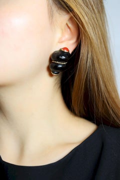 Vintage A.K Kolelni Gold Tone Black & Red Conch Earrings