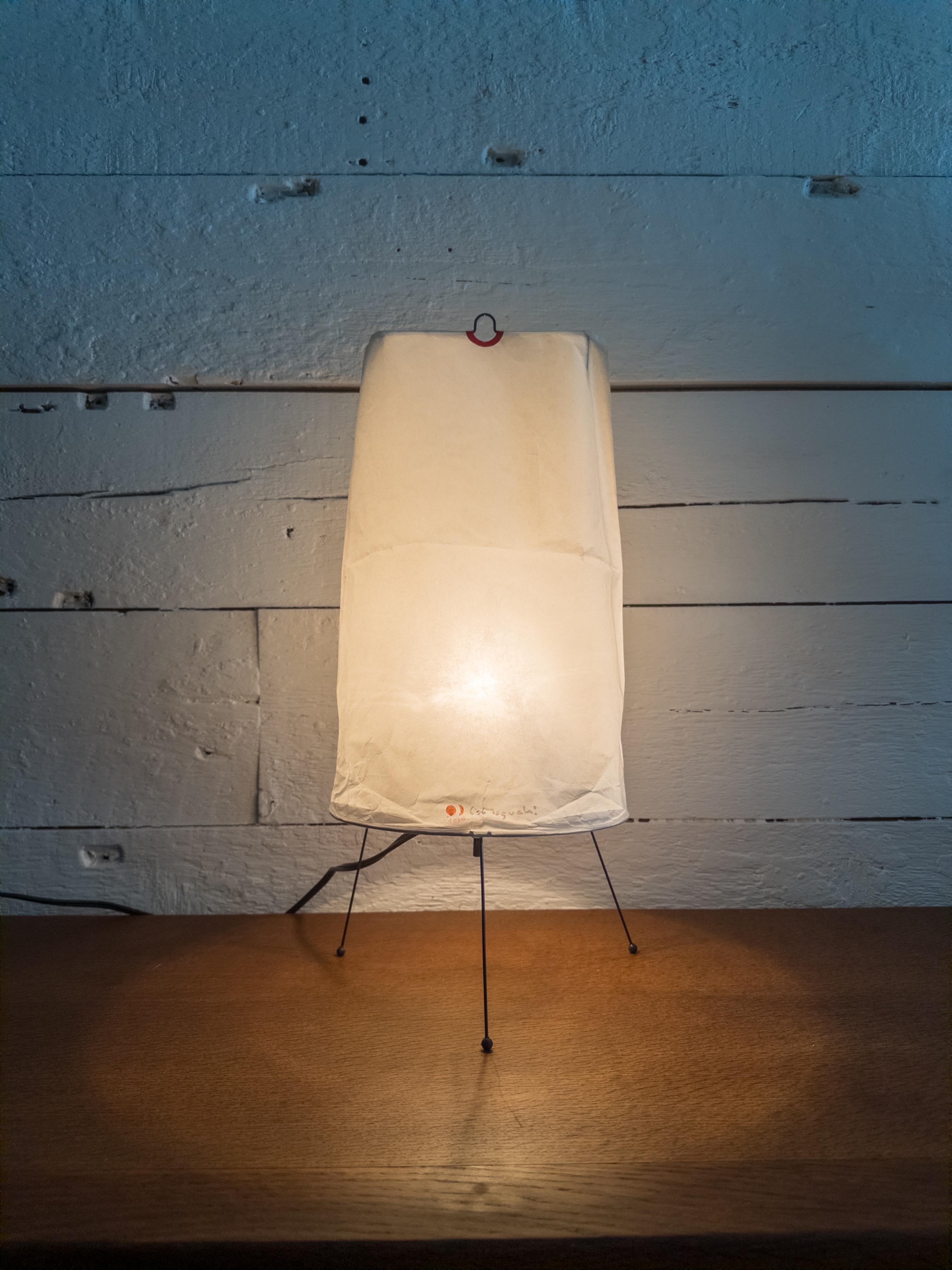 Mid-Century moderno Lampada scultura 1P Akari d'epoca di Isamu Noguchi in vendita
