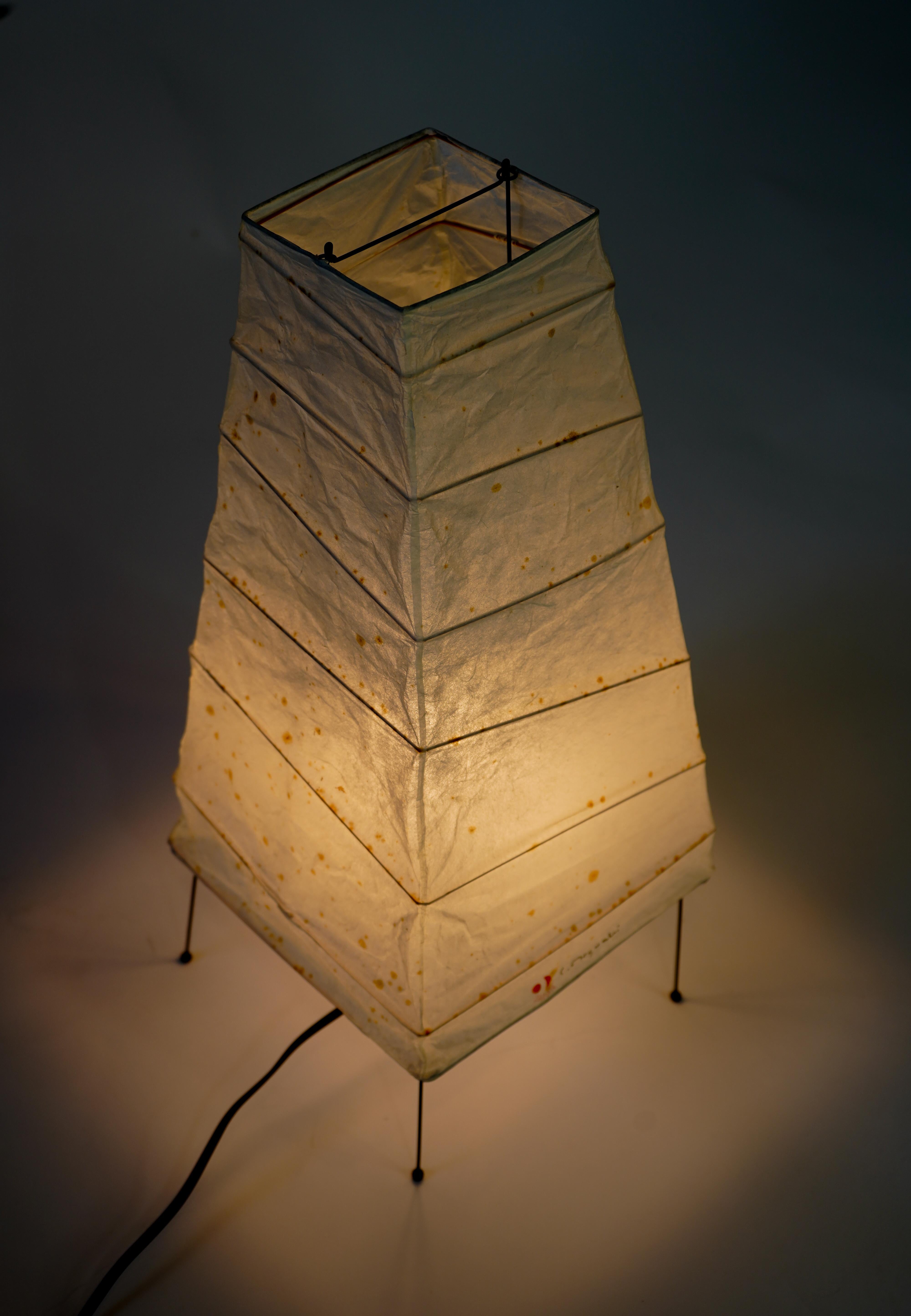Vintage Akari 4N Light Sculpture Lamp by Isamu Noguchi For Sale 9