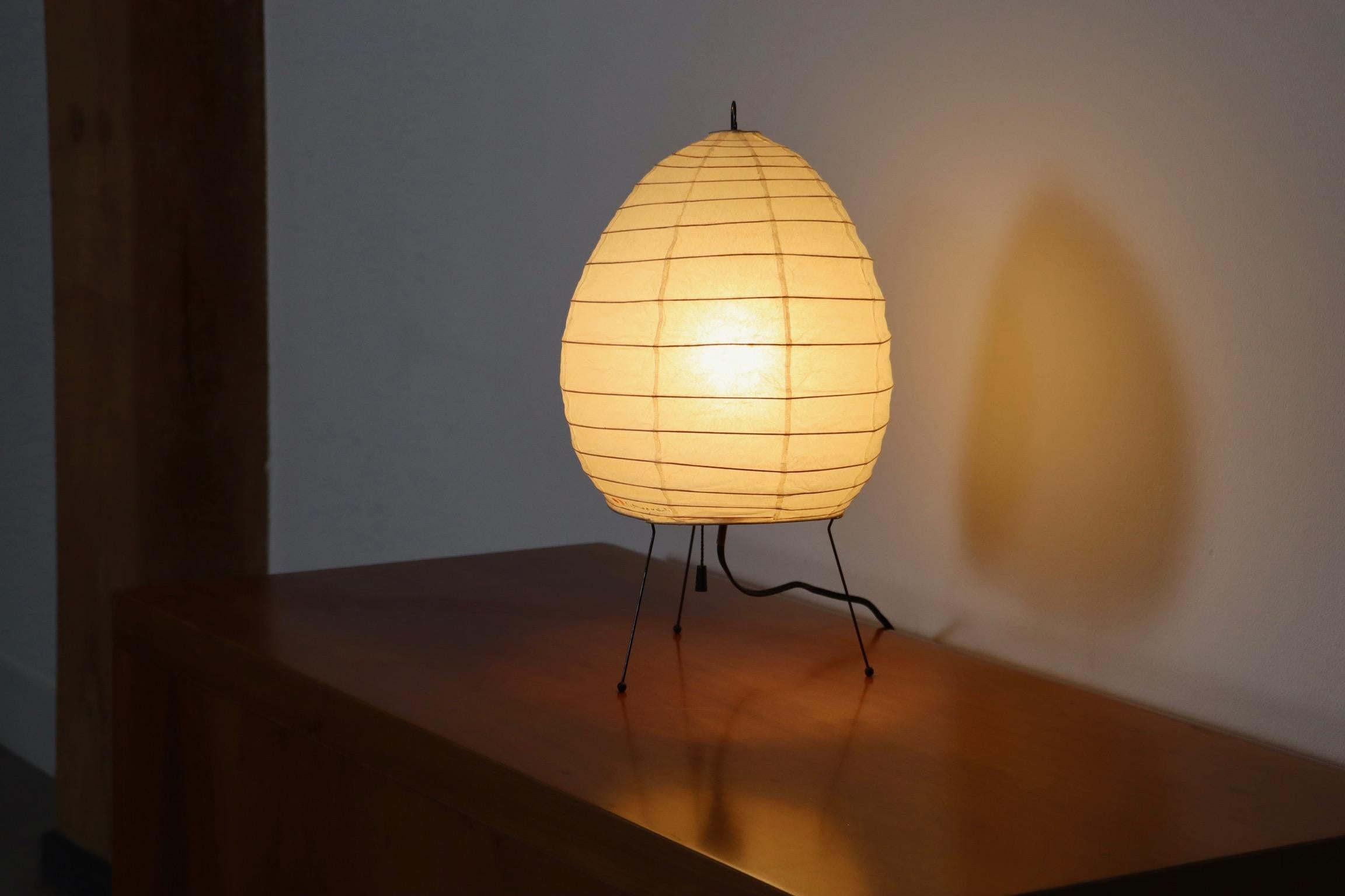 Vintage Akari Model 1N Light Sculpture Table Lamp By Isamu Noguchi, Japan 1980s For Sale 4