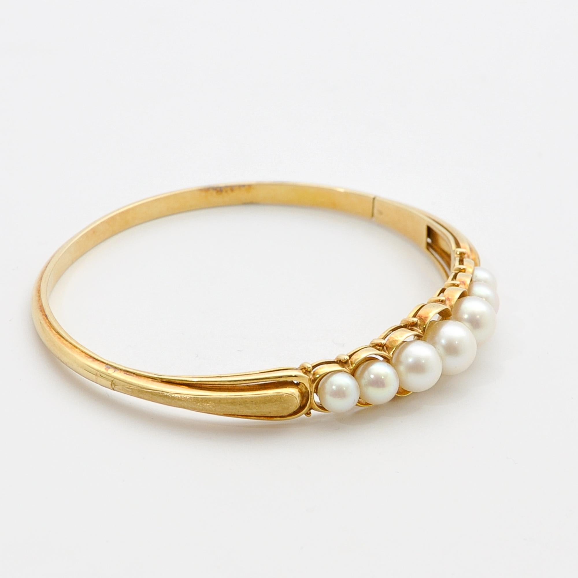 Bracelet jonc vintage Akoya en or 14 carats et perles en vente 4