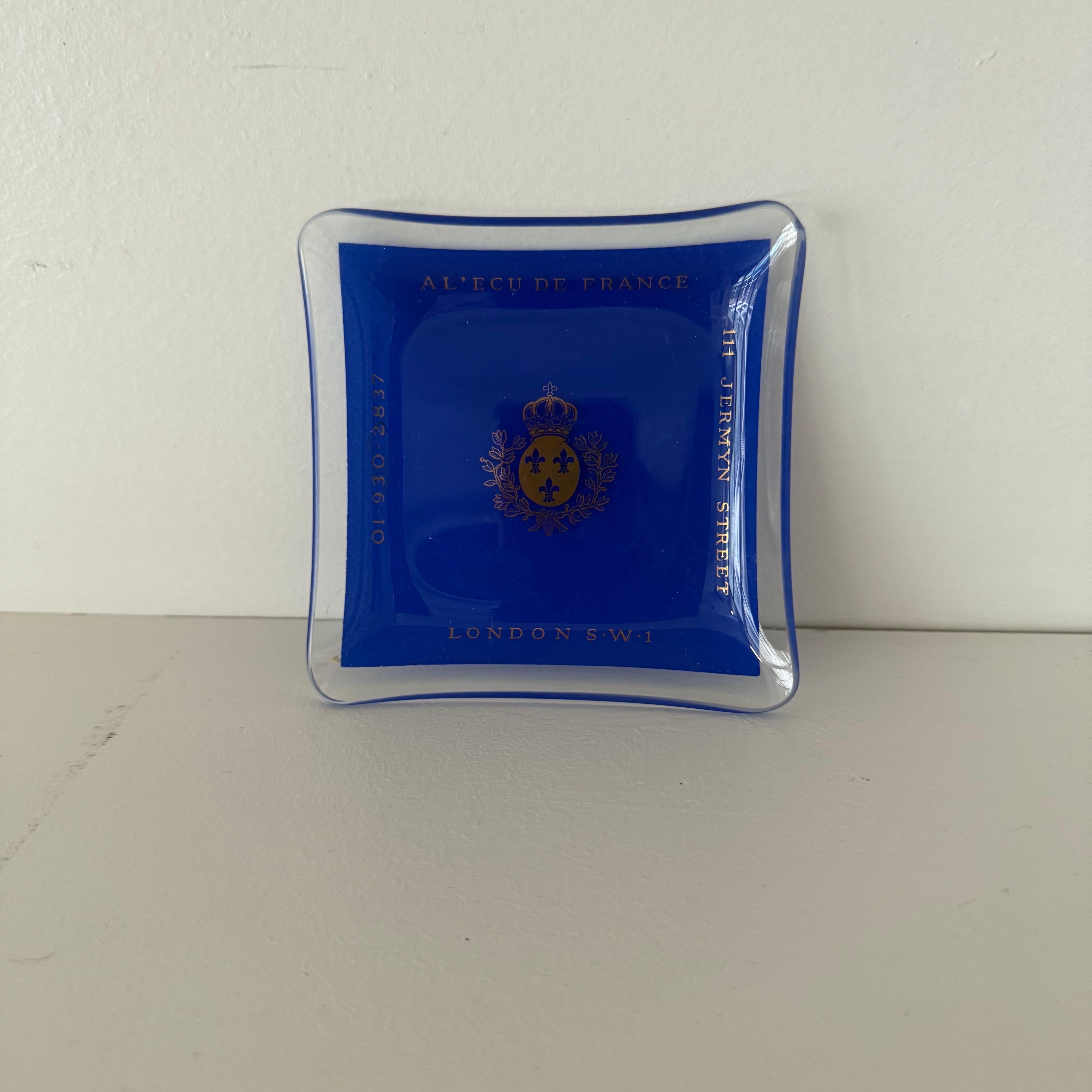 Cendrier Vintage Al' Ecu De France London Sw1 bleu cobalt Bon état - En vente à Charleston, SC
