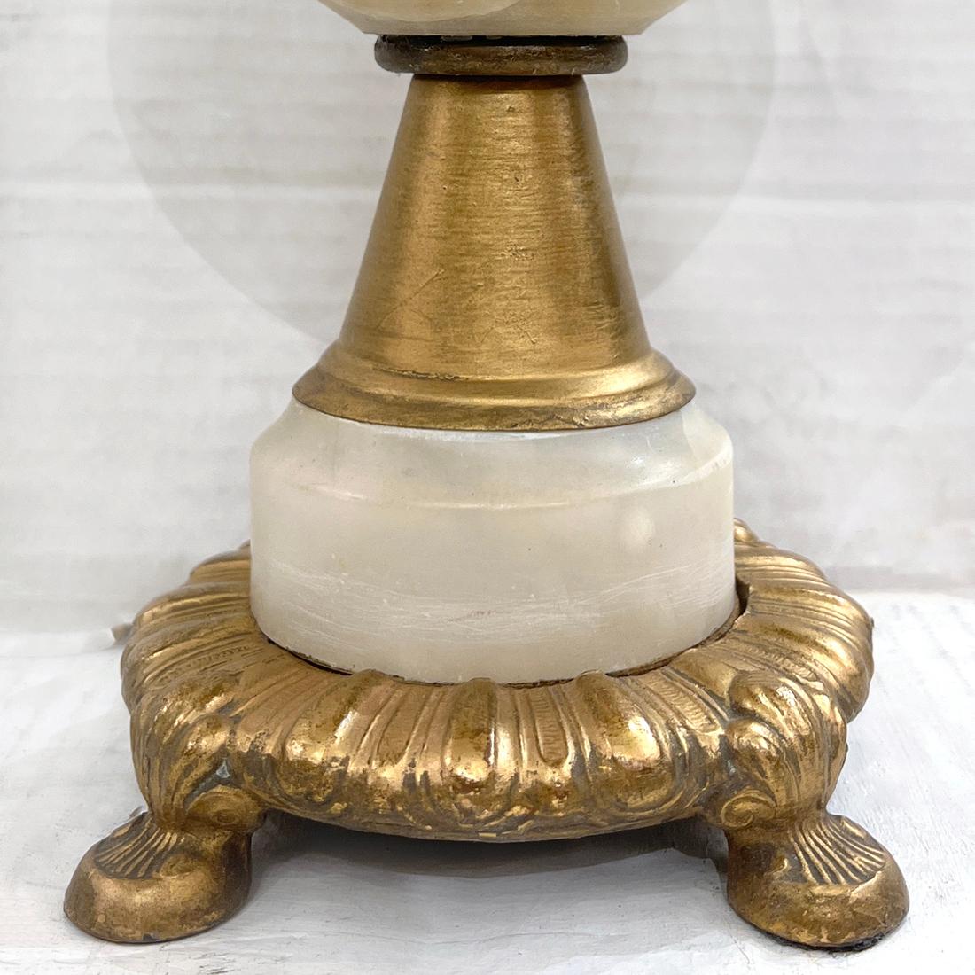 Lámpara de mesa vintage de alabastro Francés en venta