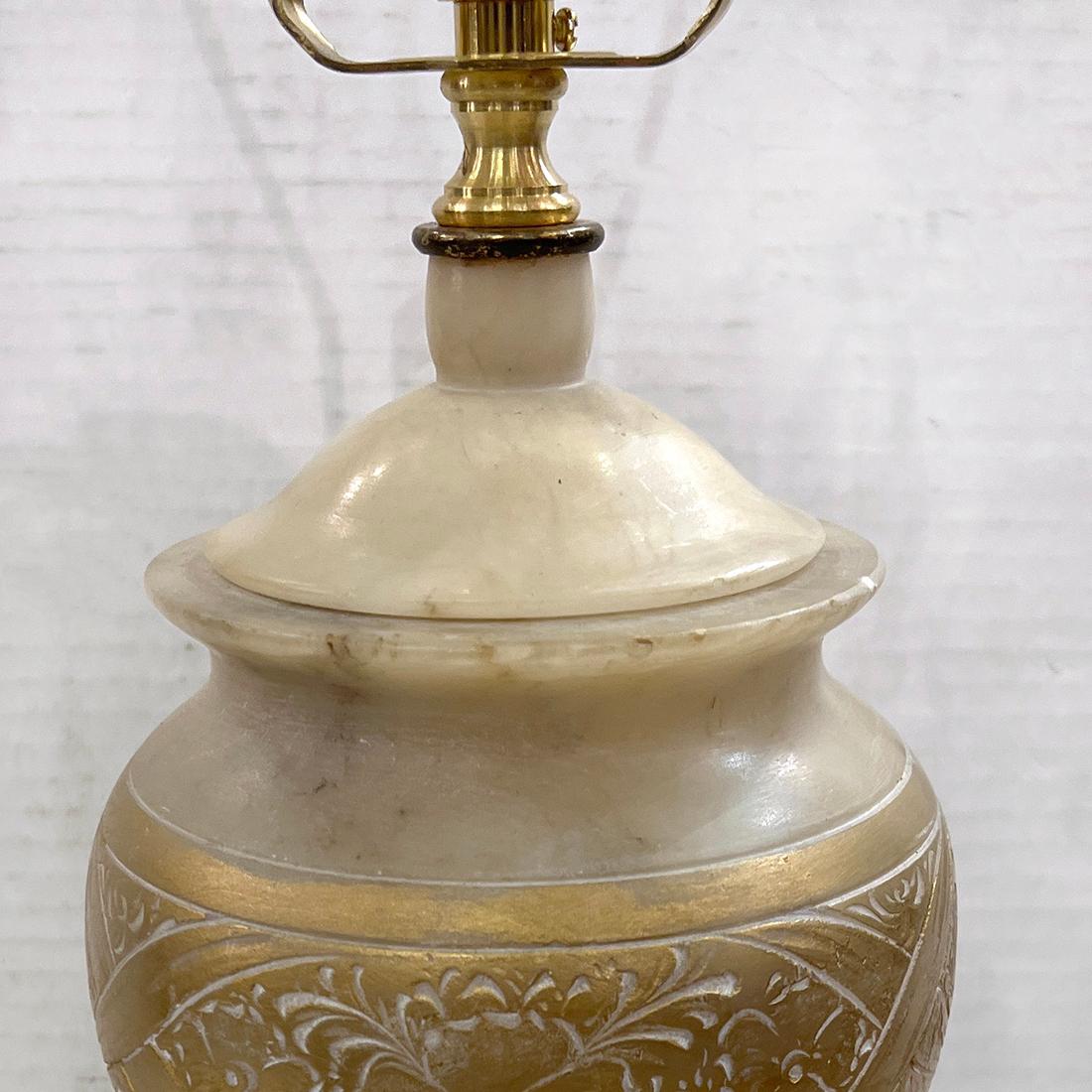 Lámpara de mesa vintage de alabastro principios del siglo XX en venta