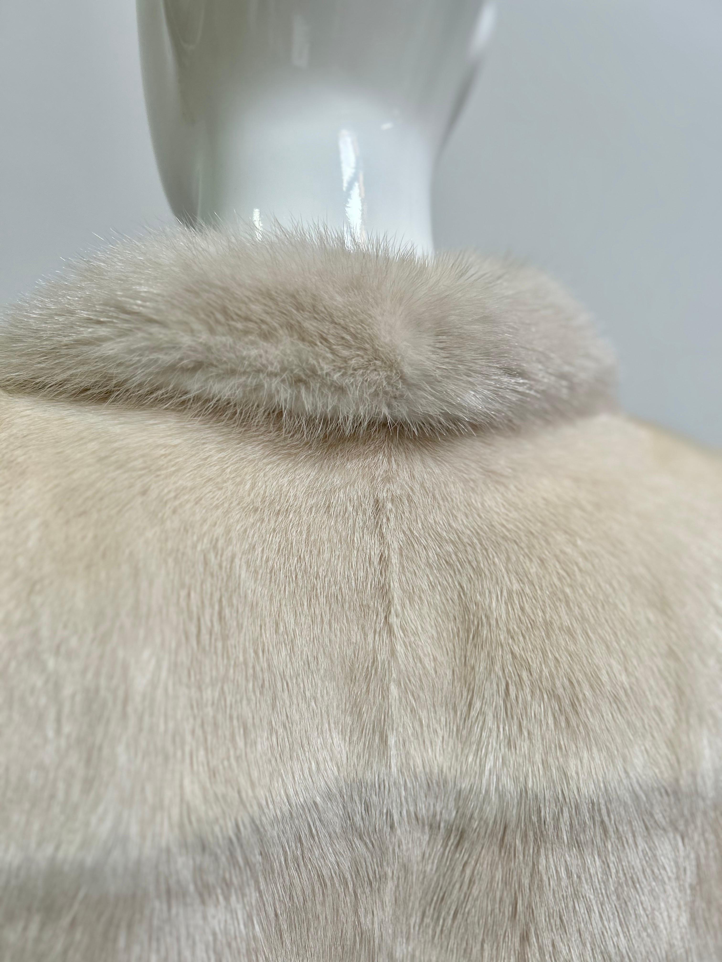Vintage Aladino Stefani Platinum + Silver Mink Fur Jacket/ Coat 5