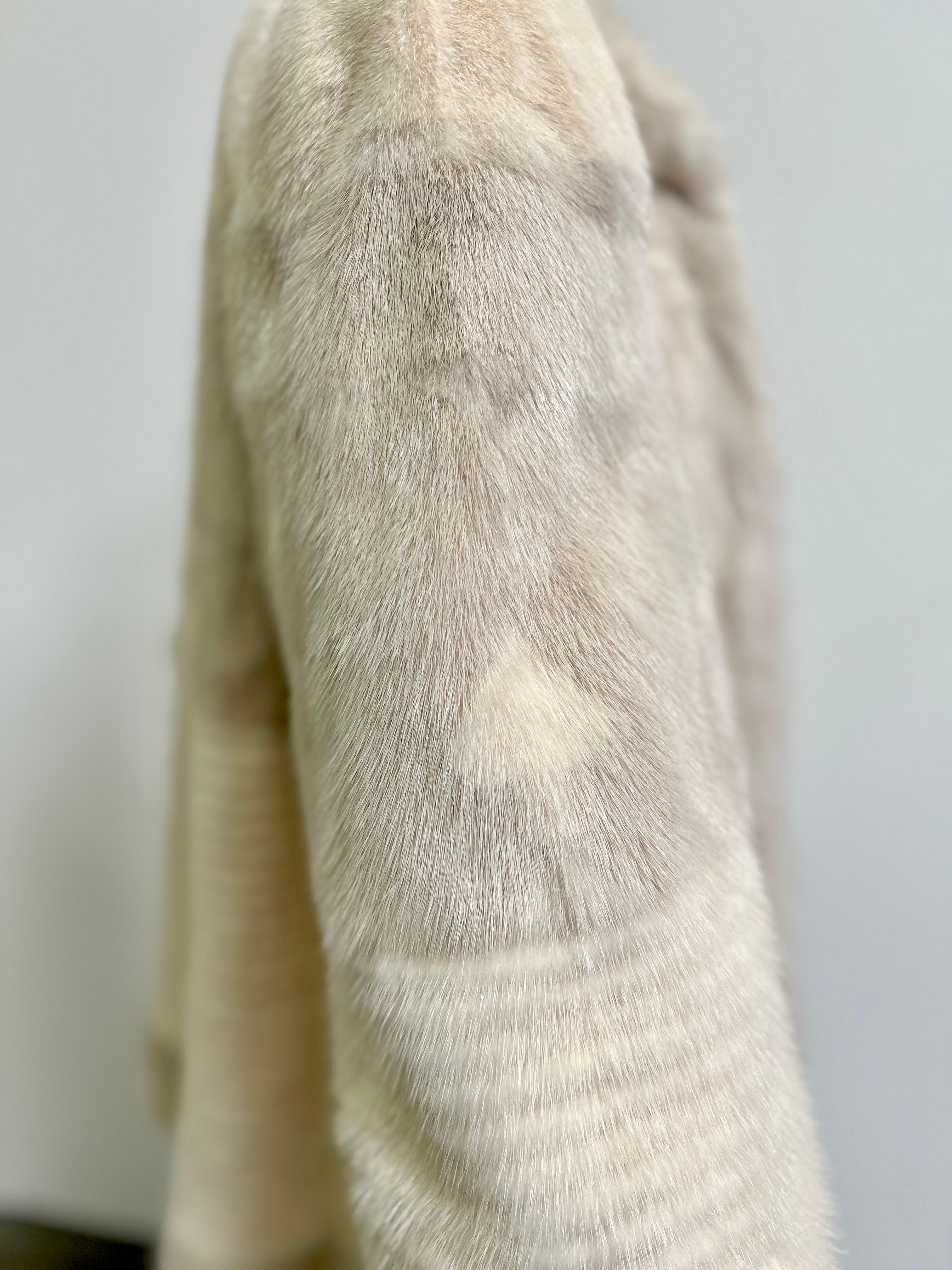 Vintage Aladino Stefani Platinum + Silver Mink Fur Jacket/ Coat 8