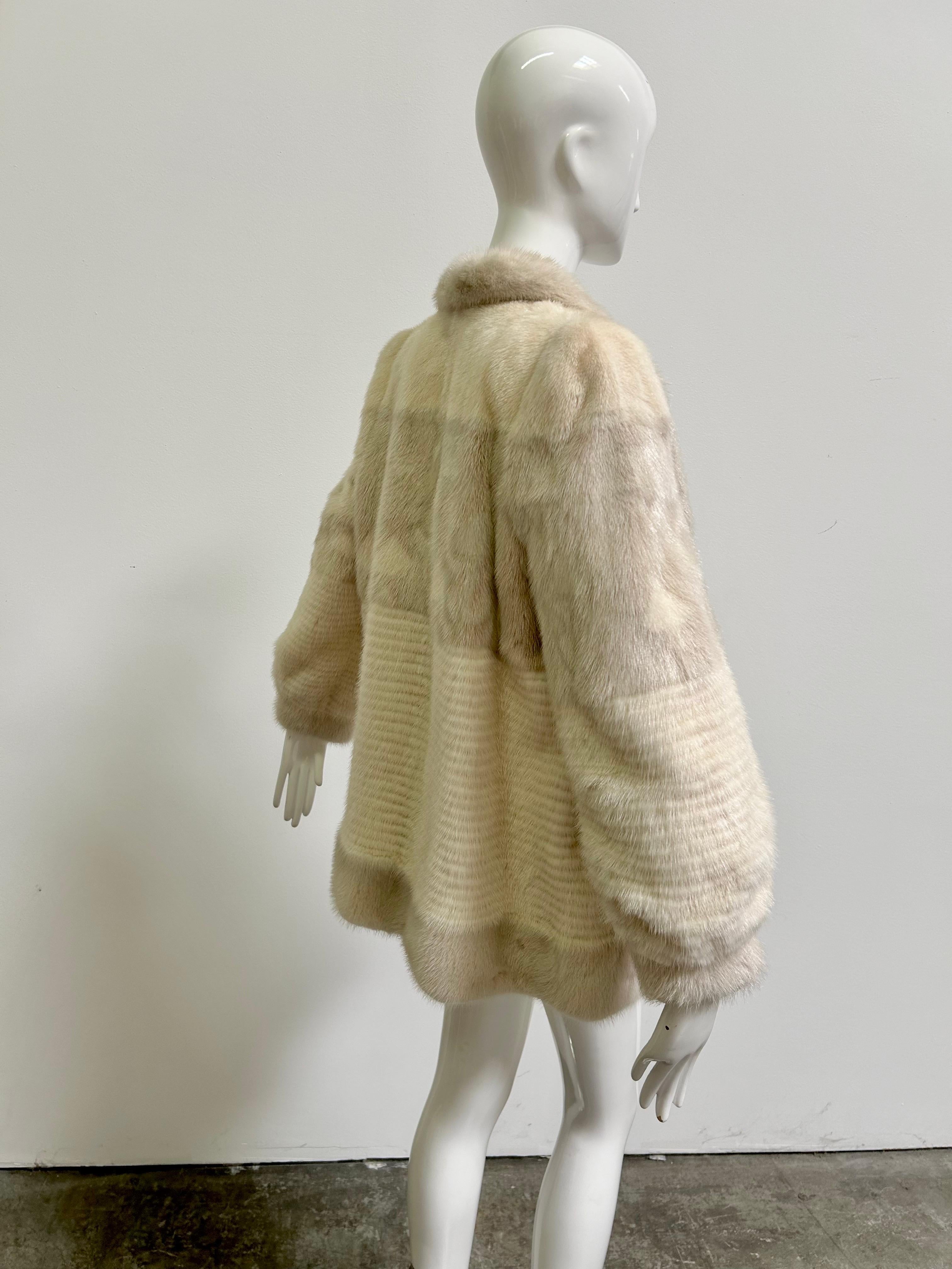 Beige Vintage Aladino Stefani Platinum + Silver Mink Fur Jacket/ Coat