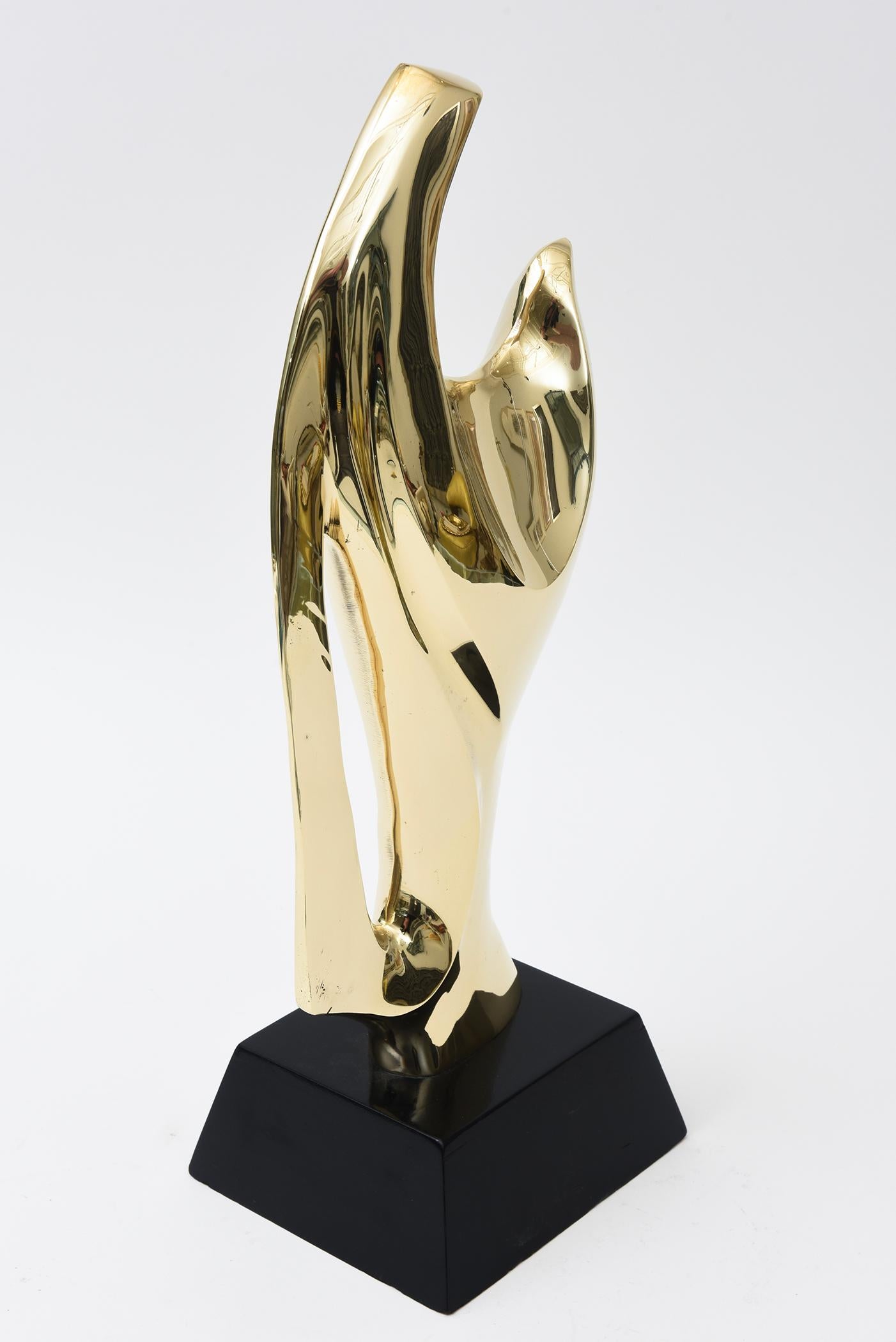 Fine XX secolo Vintage Alain Chervet Scultura astratta modernista in ottone, base in Wood nero Francese in vendita