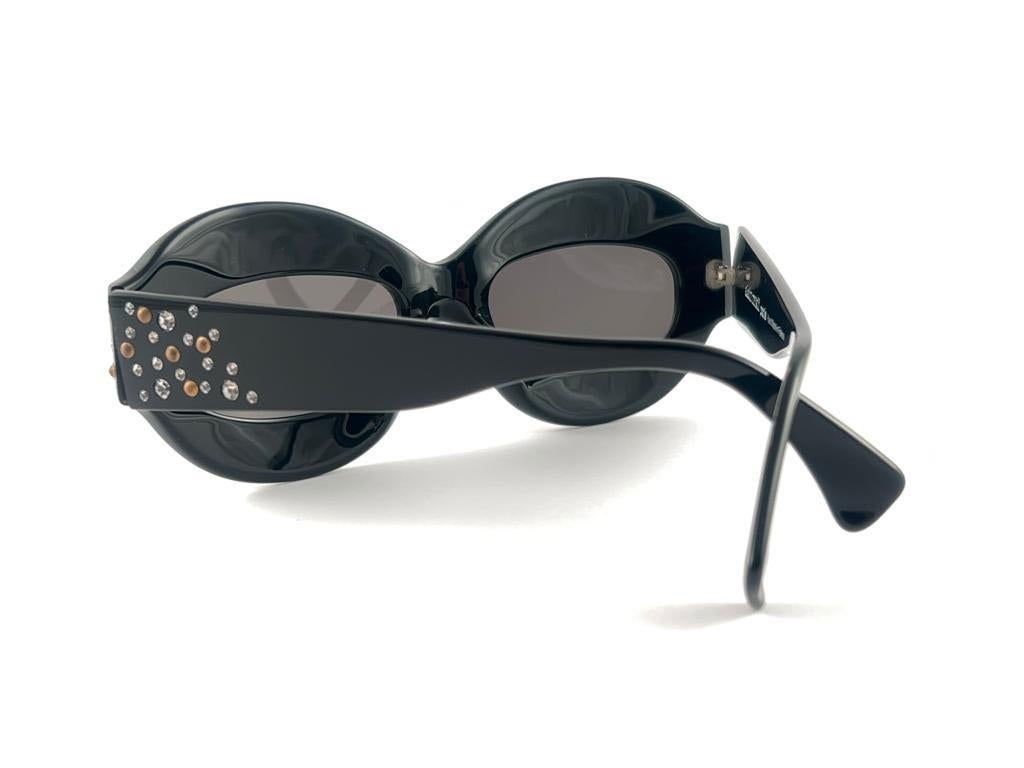 Vintage Alain Mikli 4104 Übergroße schwarze Strass-Sonnenbrille 2009 im Angebot 5