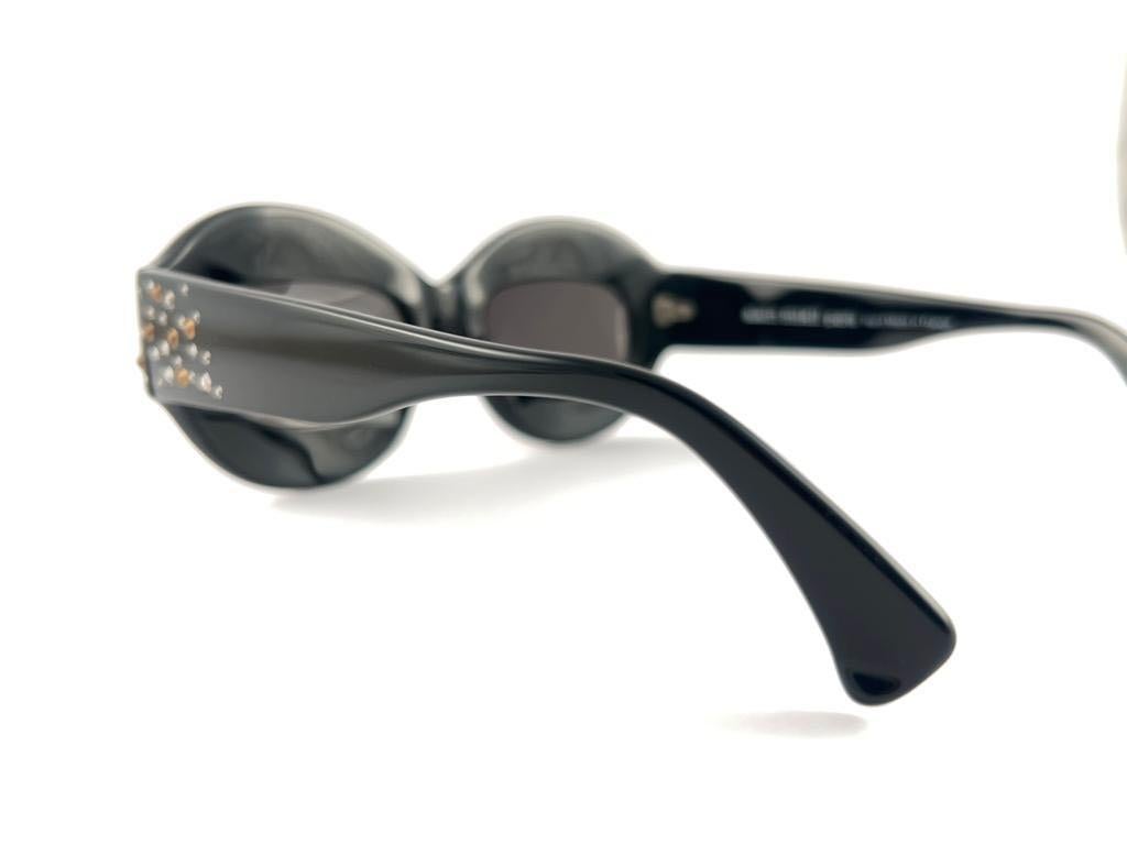 Vintage Alain Mikli 4104 Übergroße schwarze Strass-Sonnenbrille 2009 im Angebot 1