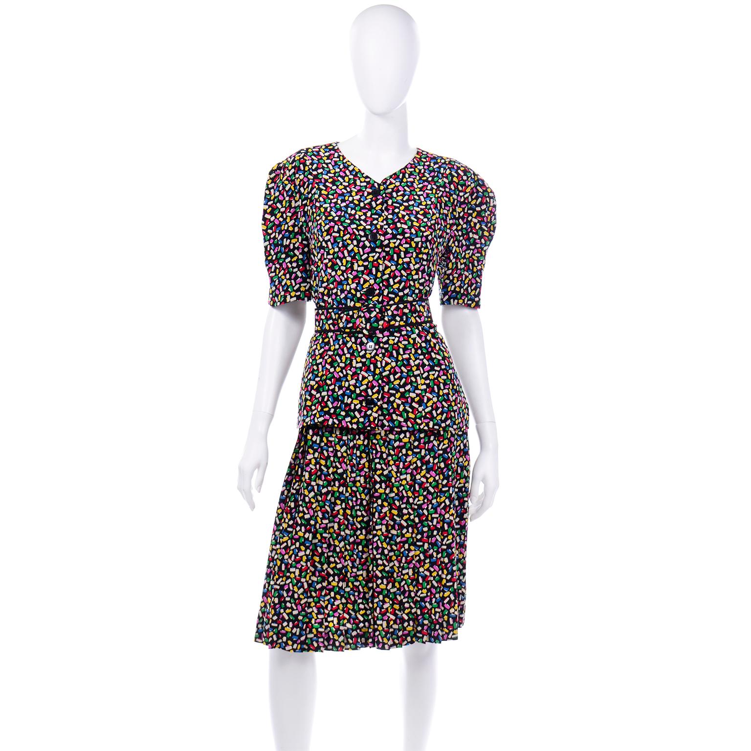 Vintage Albert Nipon Colorful Confetti Print Silk 2pc Dress With Scarf & Belt In Excellent Condition For Sale In Portland, OR