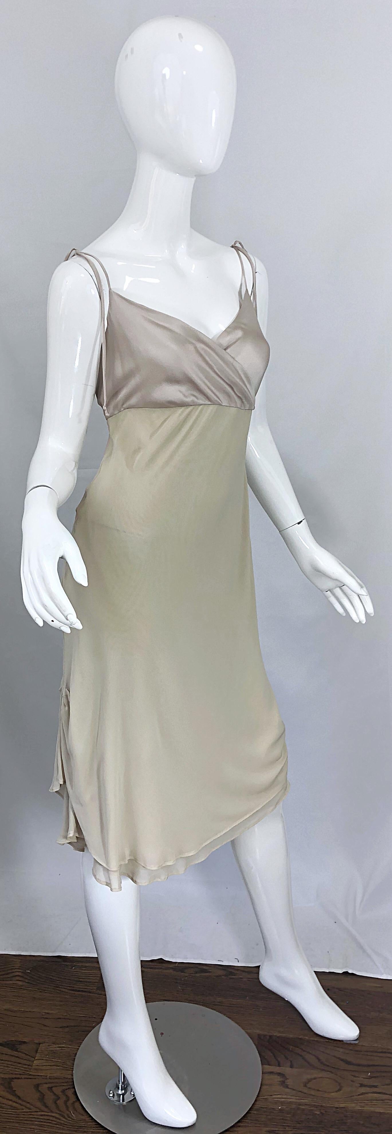 Vintage Alberta Ferretti Size 10 / 12 Beige Khaki Silk + Rayon 1990s Dress 90s 8