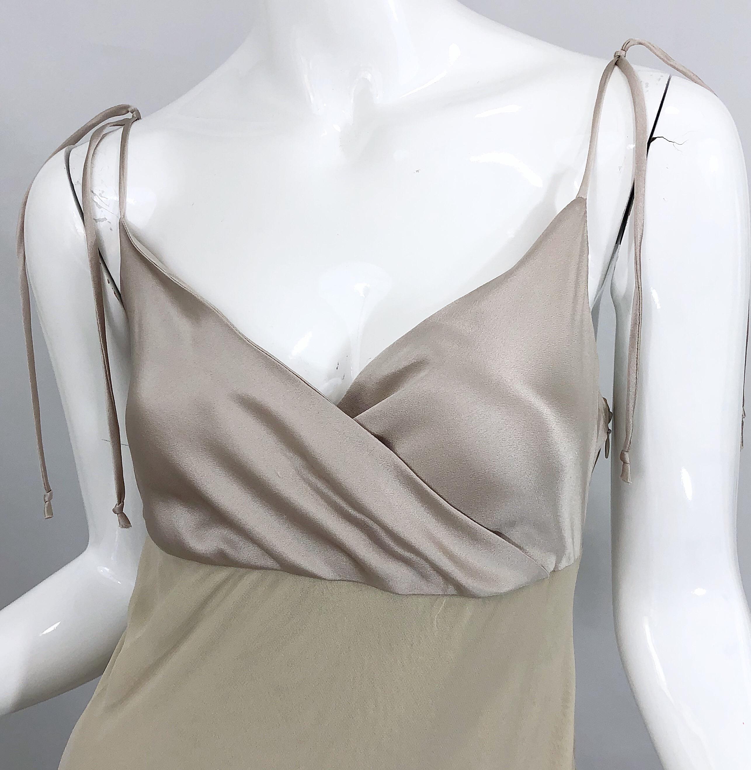 Women's Vintage Alberta Ferretti Size 10 / 12 Beige Khaki Silk + Rayon 1990s Dress 90s