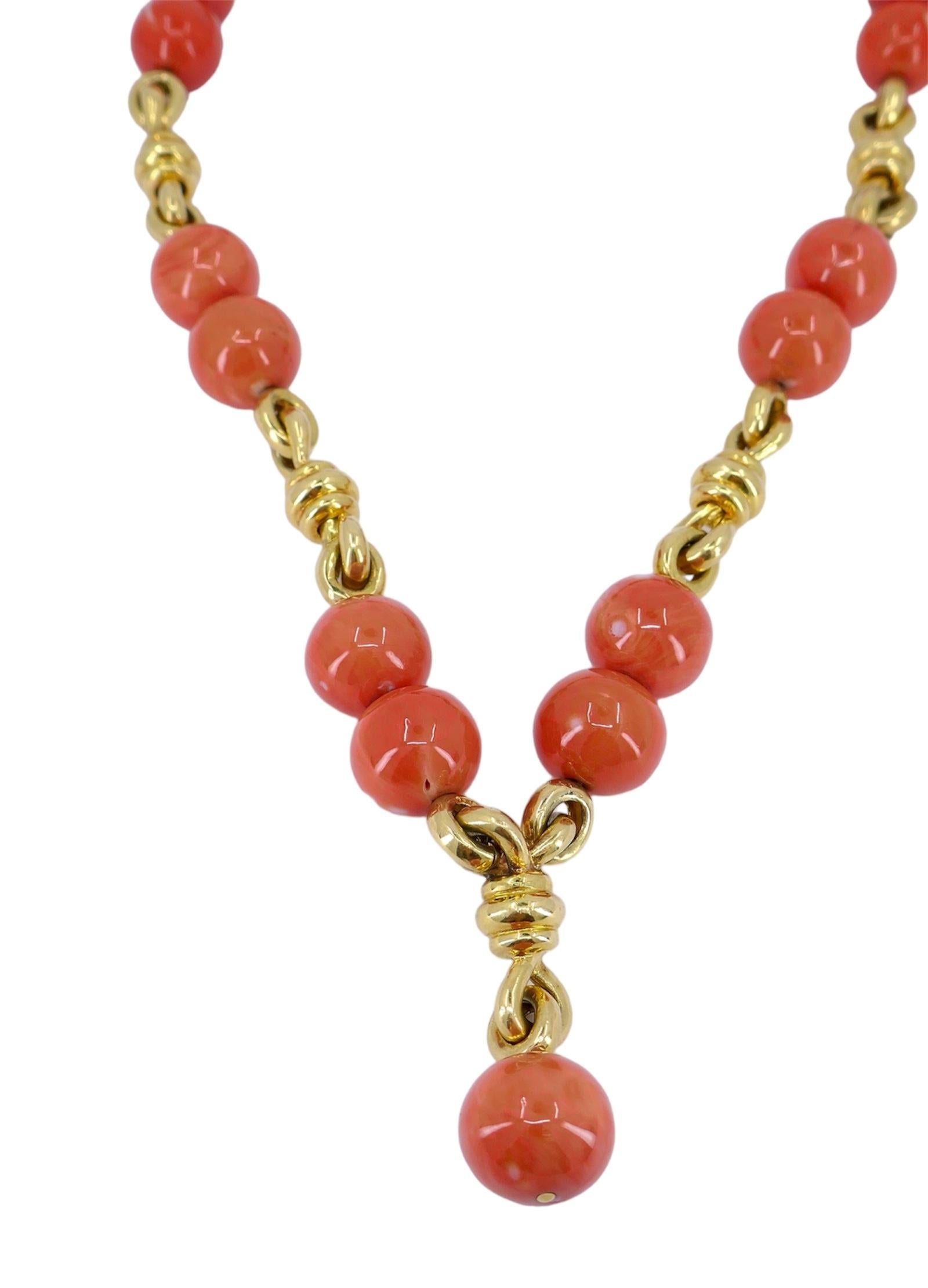Vintage Aldo Cipullo Cartier 18k Gold Coral Necklace In Good Condition For Sale In Beverly Hills, CA