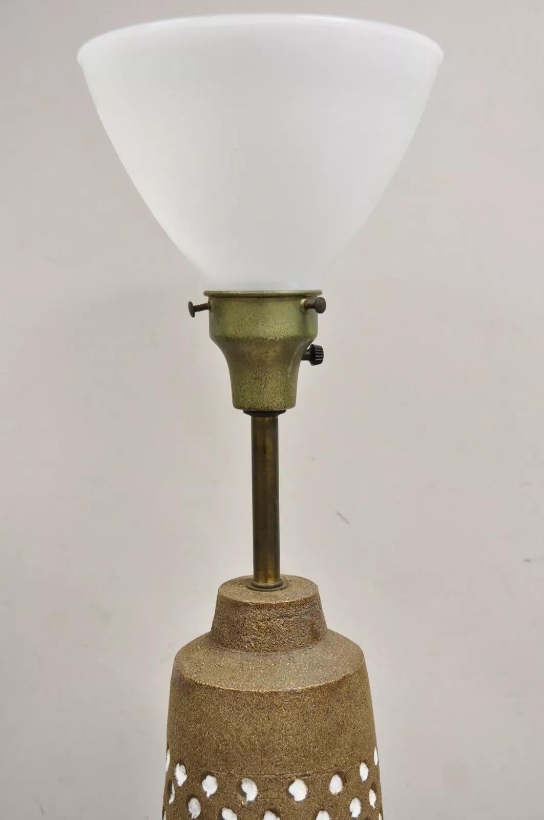 XX secolo Lampada da tavolo vintage Aldo Londi for Bitossi Italy Mid Century Modern in ceramica marrone in vendita