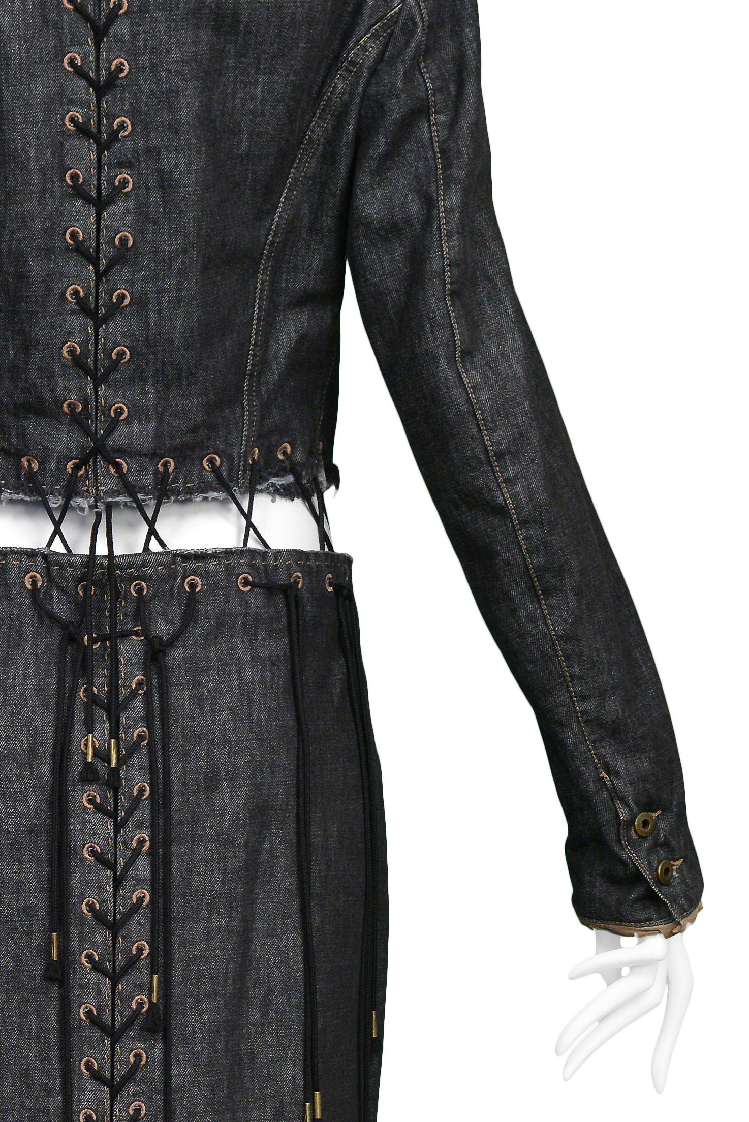 Manteau vintage Alexander Mcqueen « Irène » en denim noir avec dentelles, 2003 Excellent état - En vente à Los Angeles, CA