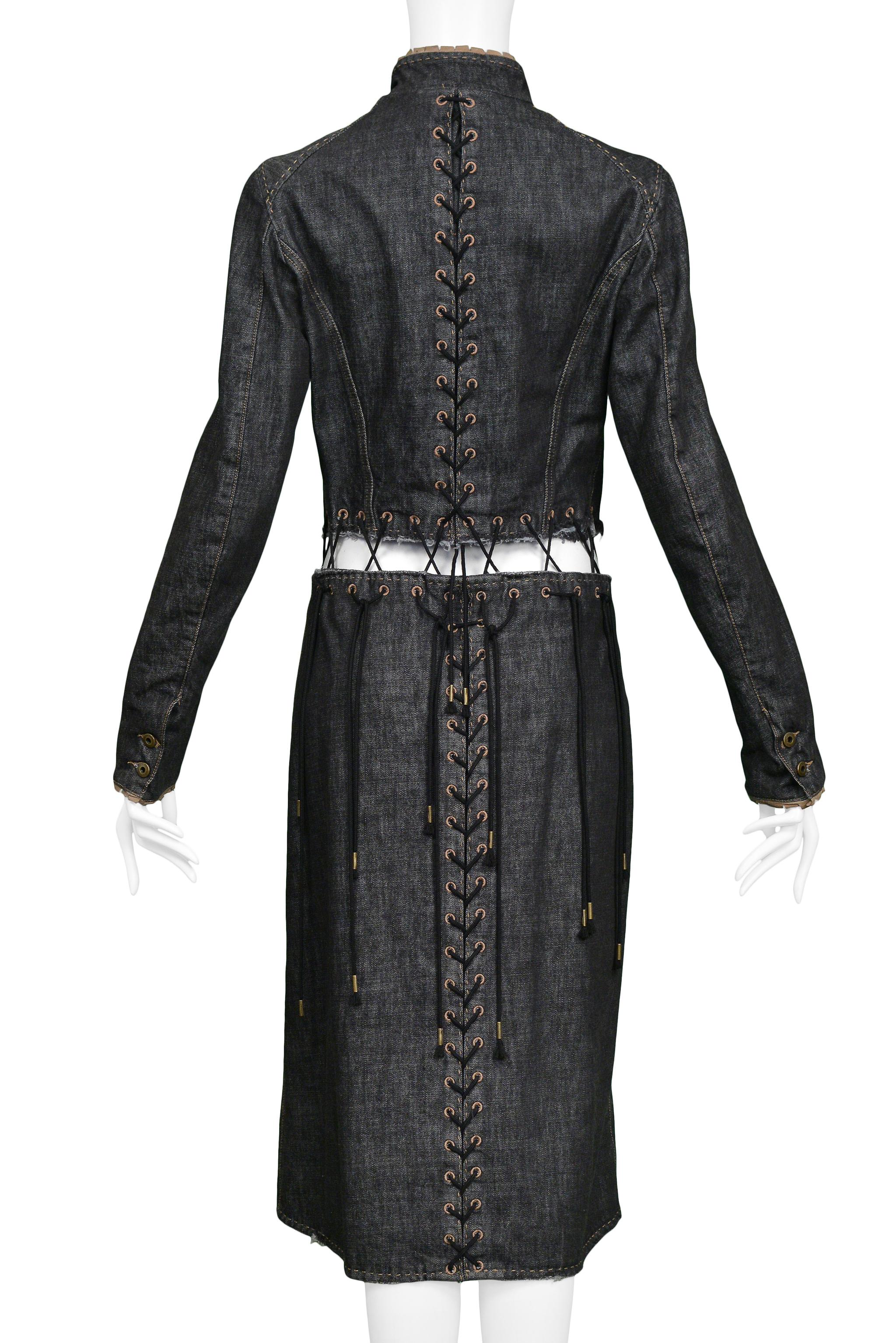 Manteau vintage Alexander Mcqueen « Irène » en denim noir avec dentelles, 2003 Pour femmes en vente
