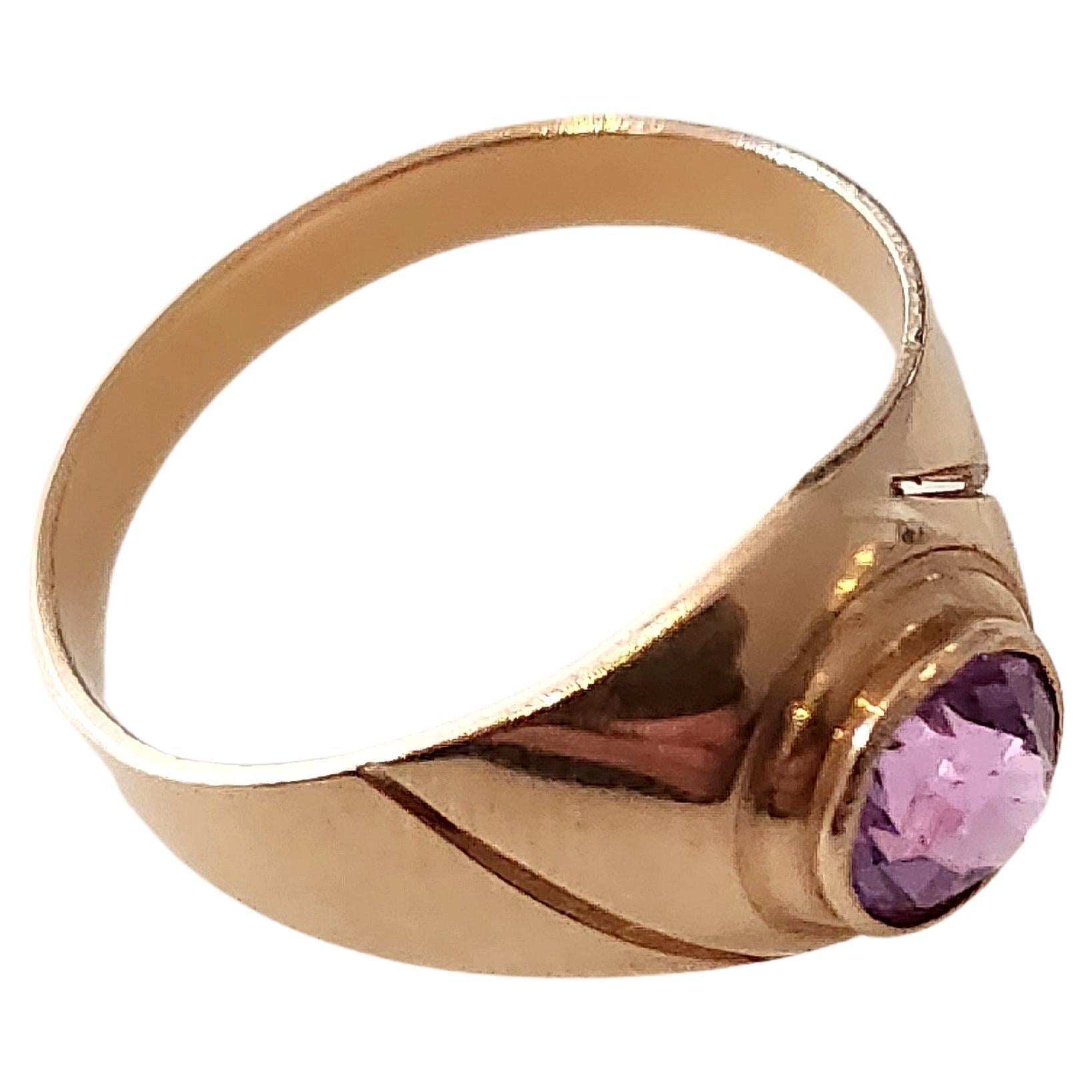 Vintage Alexandrite Gold Solitaire Ring For Sale 1
