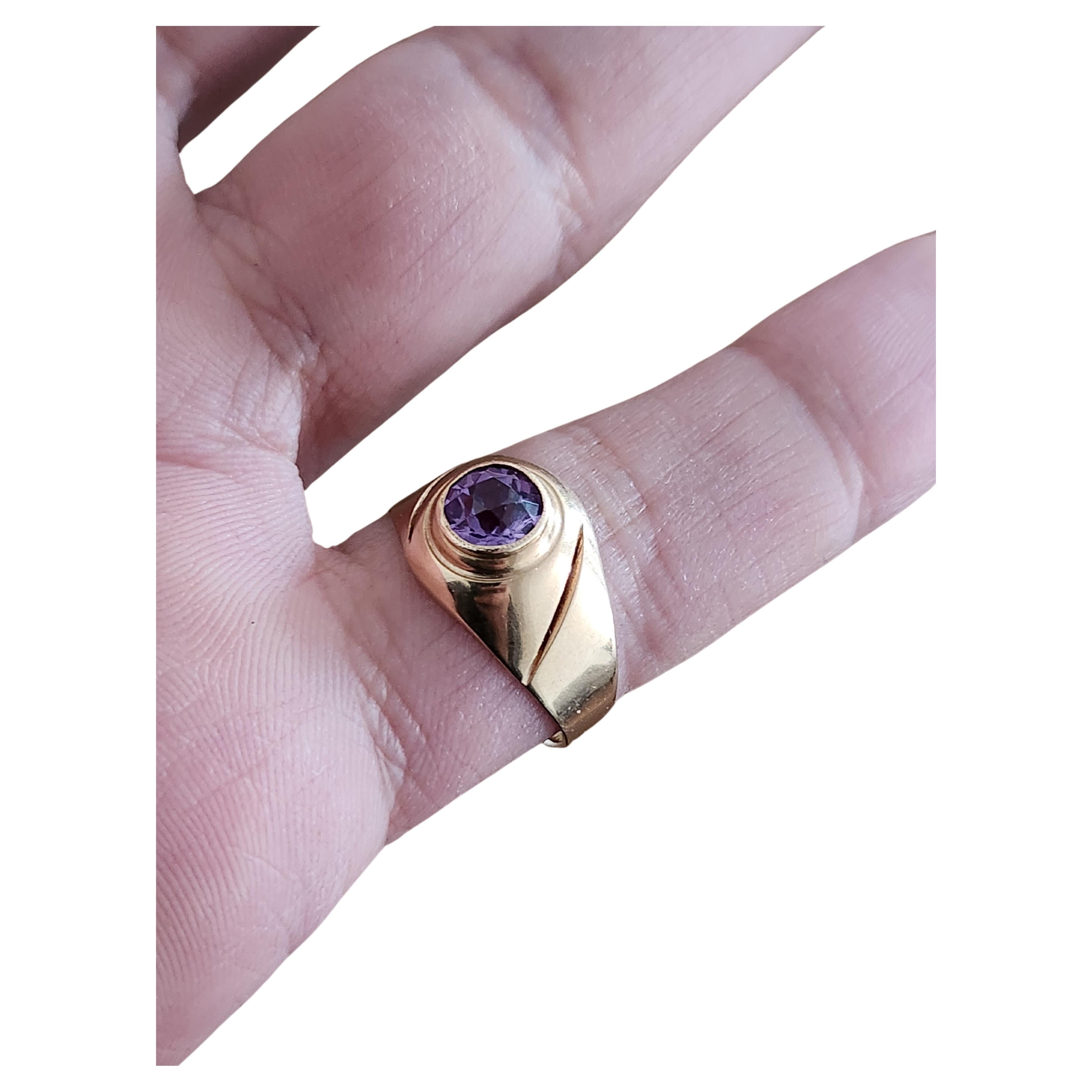 Vintage Alexandrite Gold Solitaire Ring For Sale 3