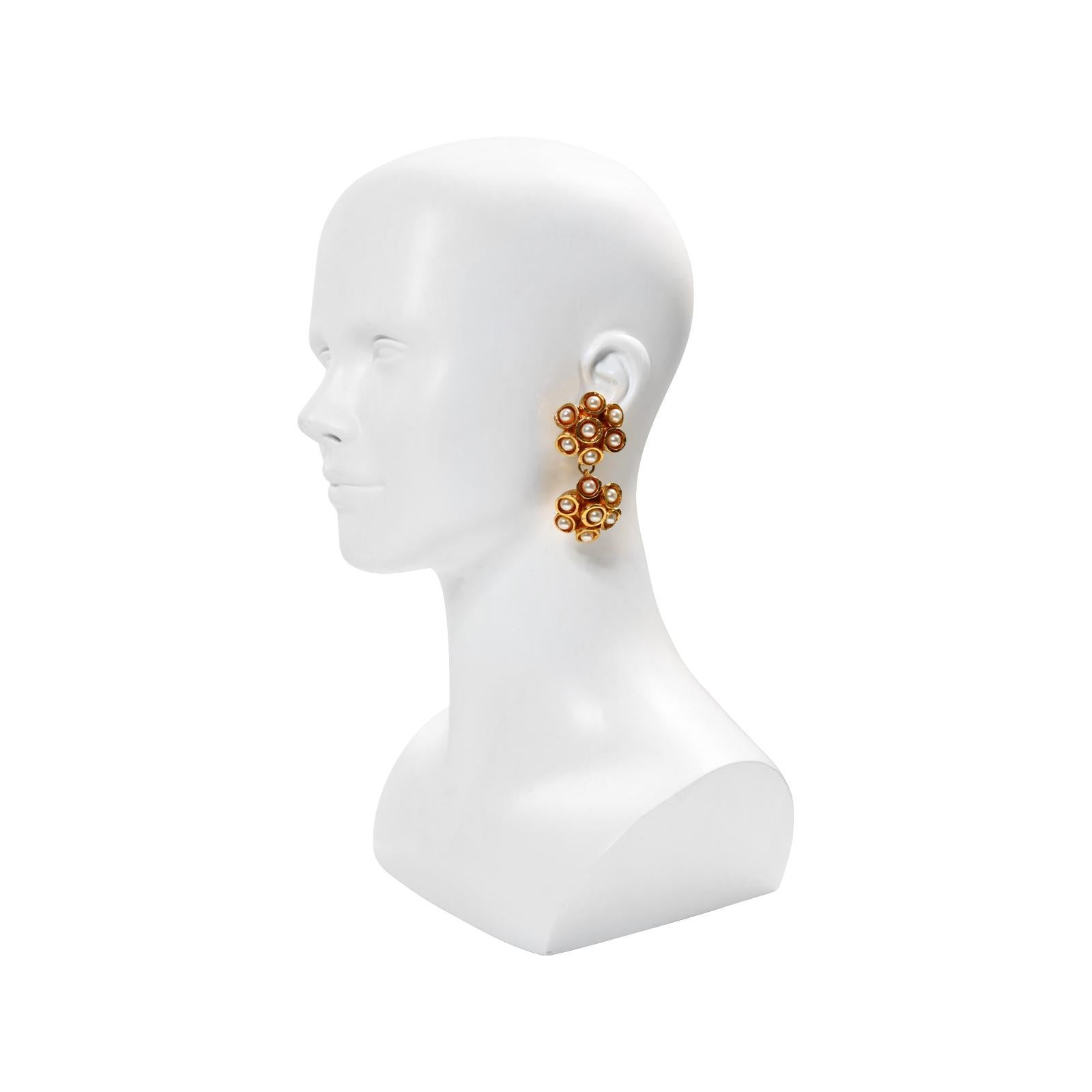 Vintage Alexis Lahellec Gold Wabe Kunstperle baumelnden Ohrringe, ca. 1980er Jahre im Angebot 3
