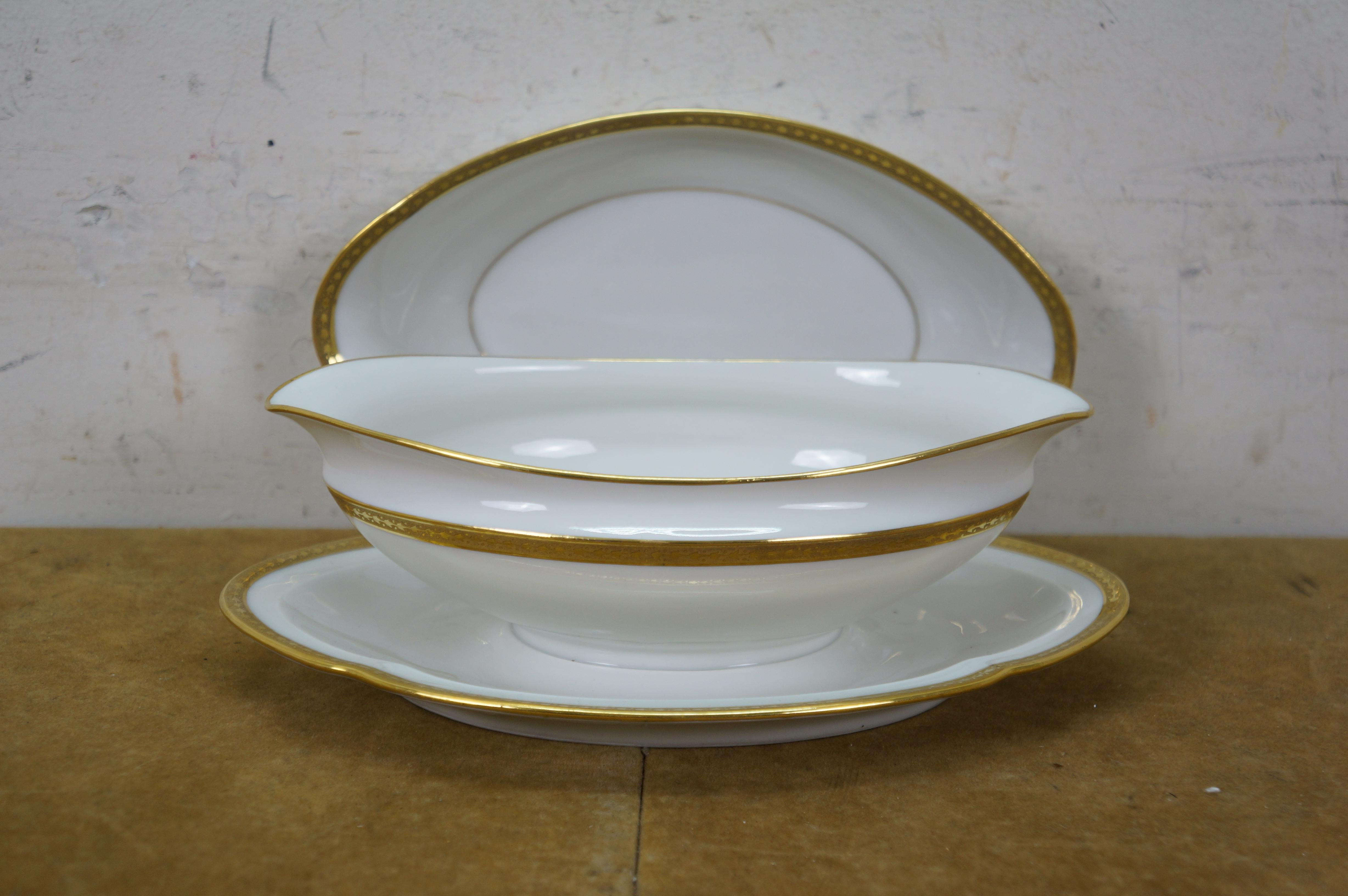 Vintage Alfred Lanternier French Limoges 99 Pc Gold Encrusted China Dinnerware For Sale 8