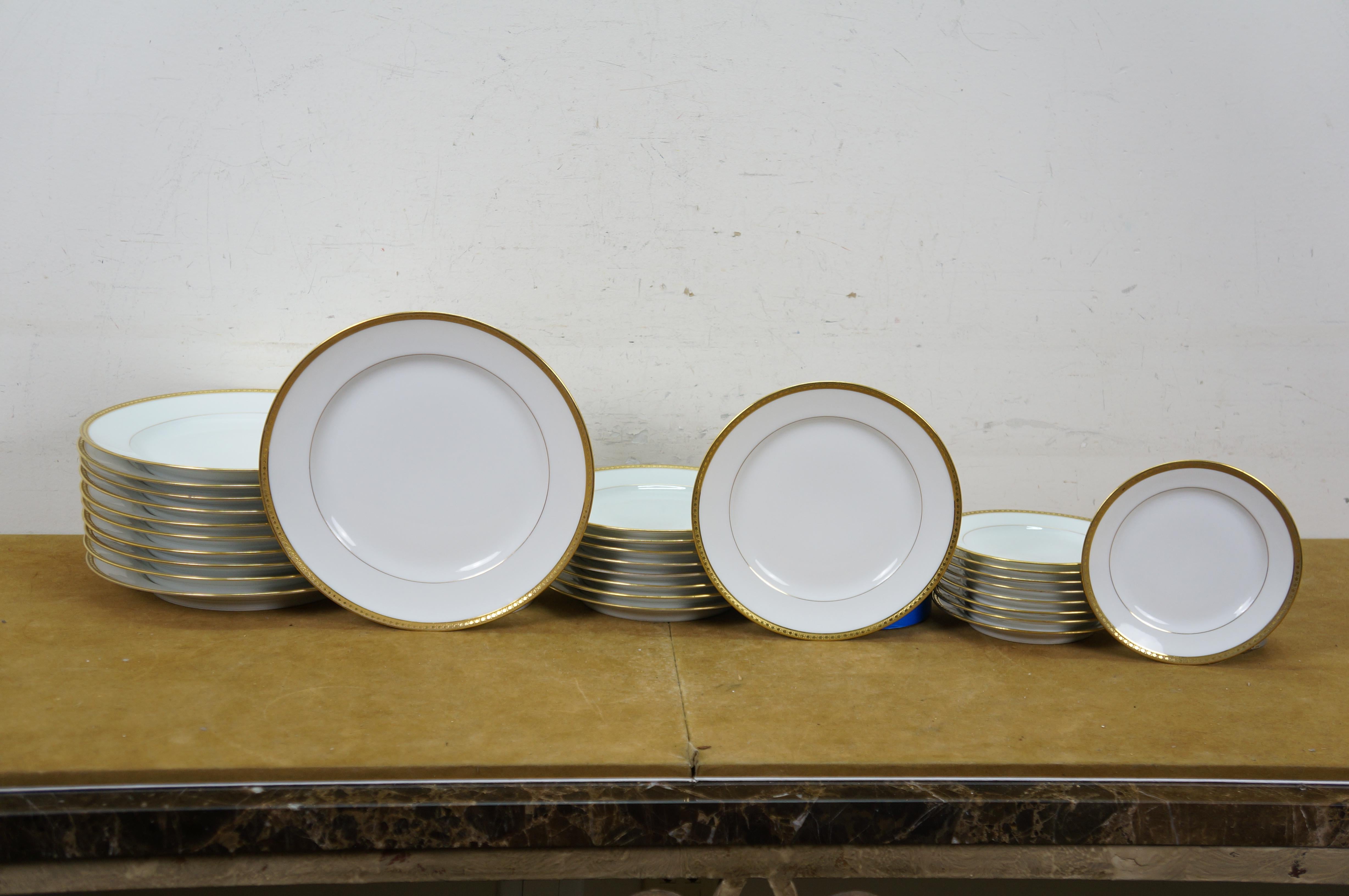 20th Century Vintage Alfred Lanternier French Limoges 99 Pc Gold Encrusted China Dinnerware For Sale